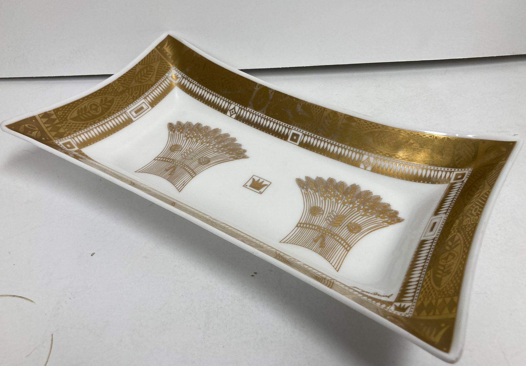 1960s Georges Briard Milk Glass Bowl with Golden Harvest Design Art Deco Style For Sale 1