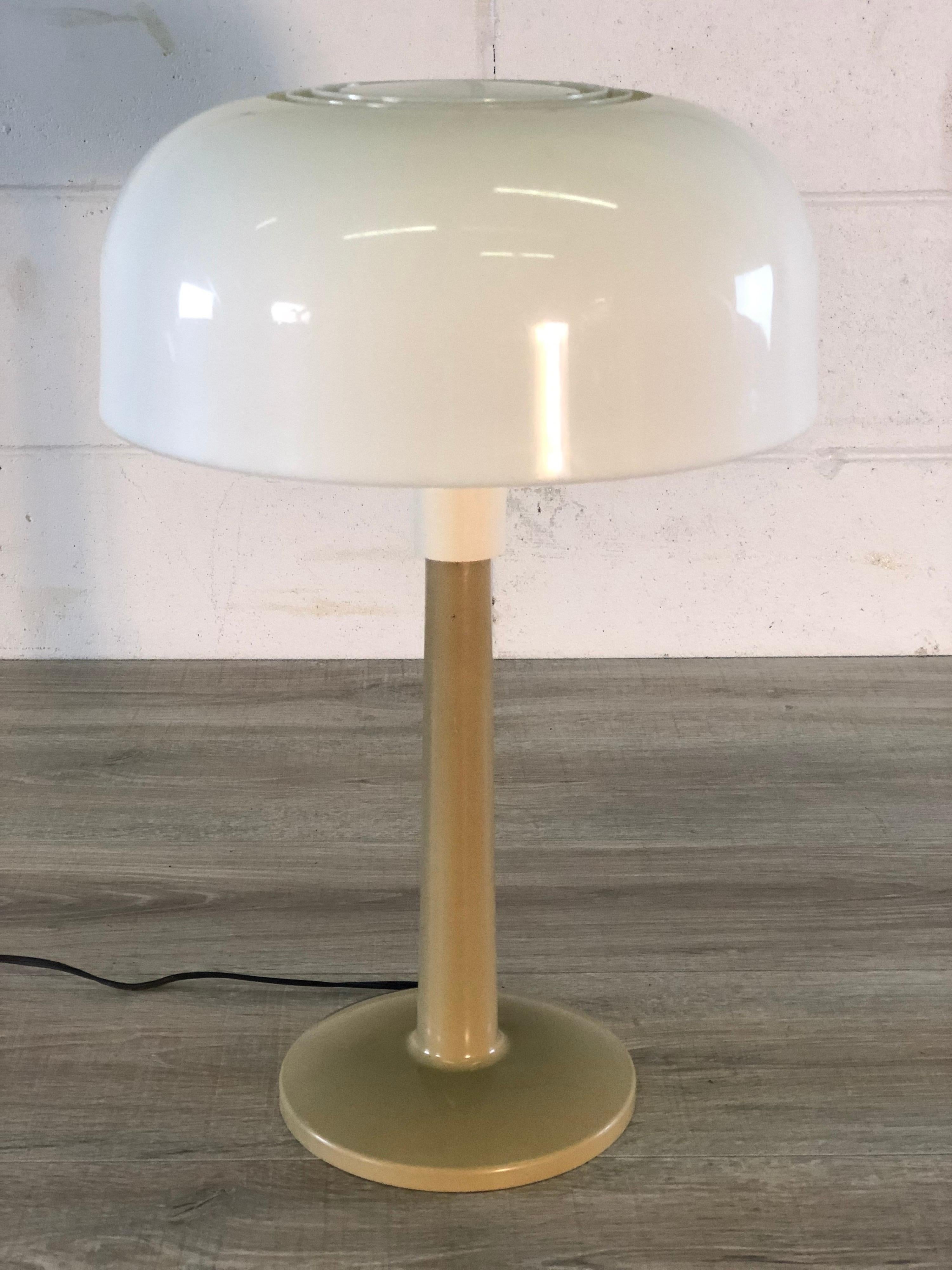 Vintage 1960s Gerald Thurston for Lightolier plastic table lamp with dome shaped shade. Wired for the US and in working condition. Max 150W bulb with 3-way lighting. This is in the gray / white combination.
