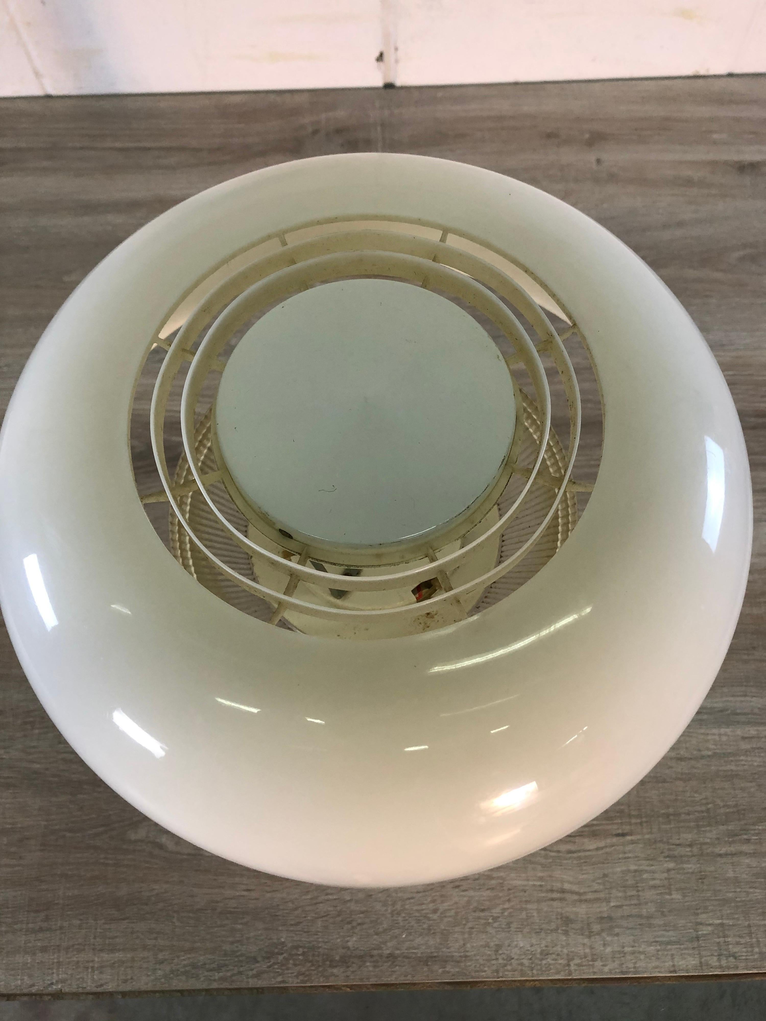 American 1960s Gerald Thurston for Lightolier Plastic Table Lamp For Sale