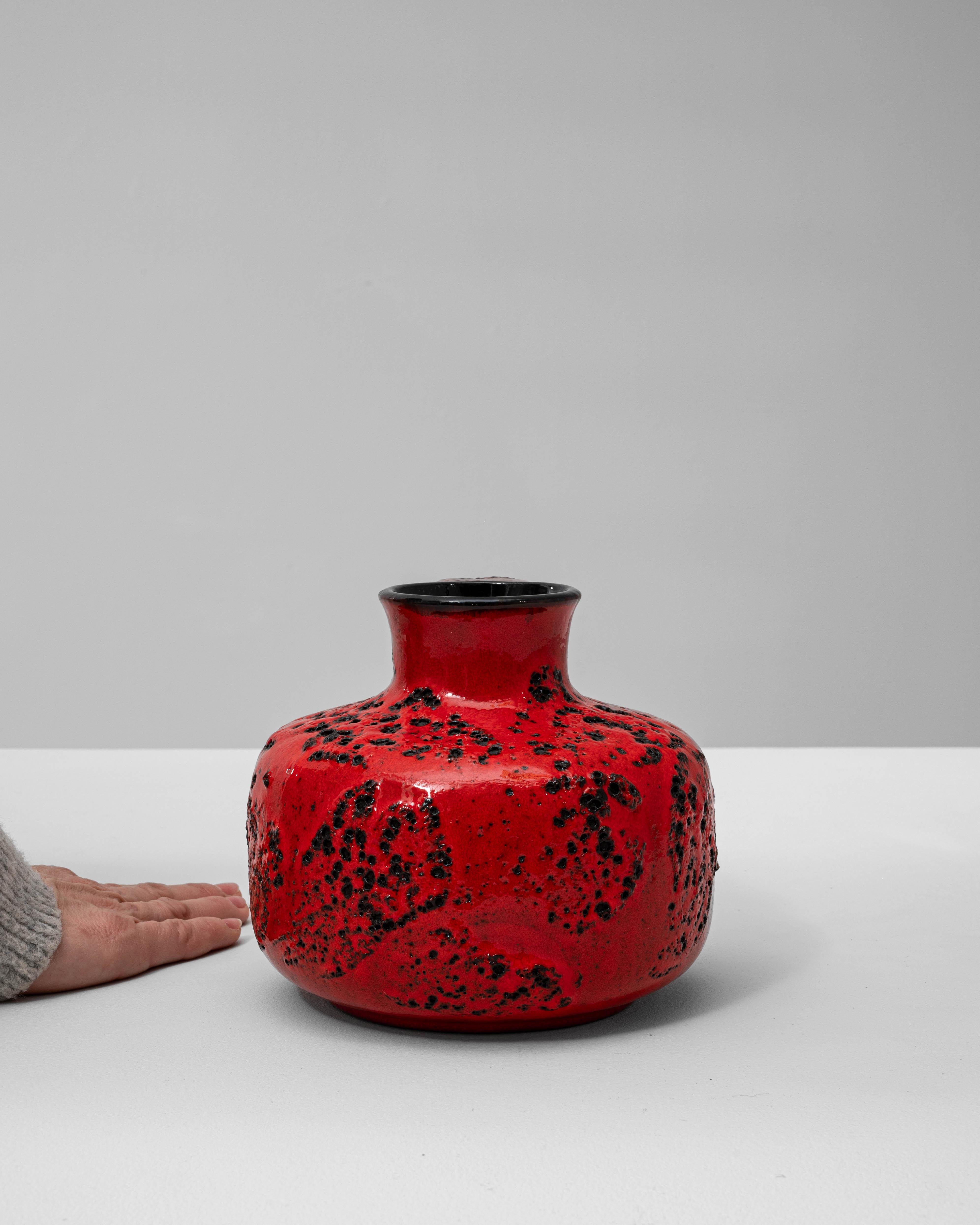 Vaso in ceramica tedesca del 1960 In condizioni buone in vendita a High Point, NC