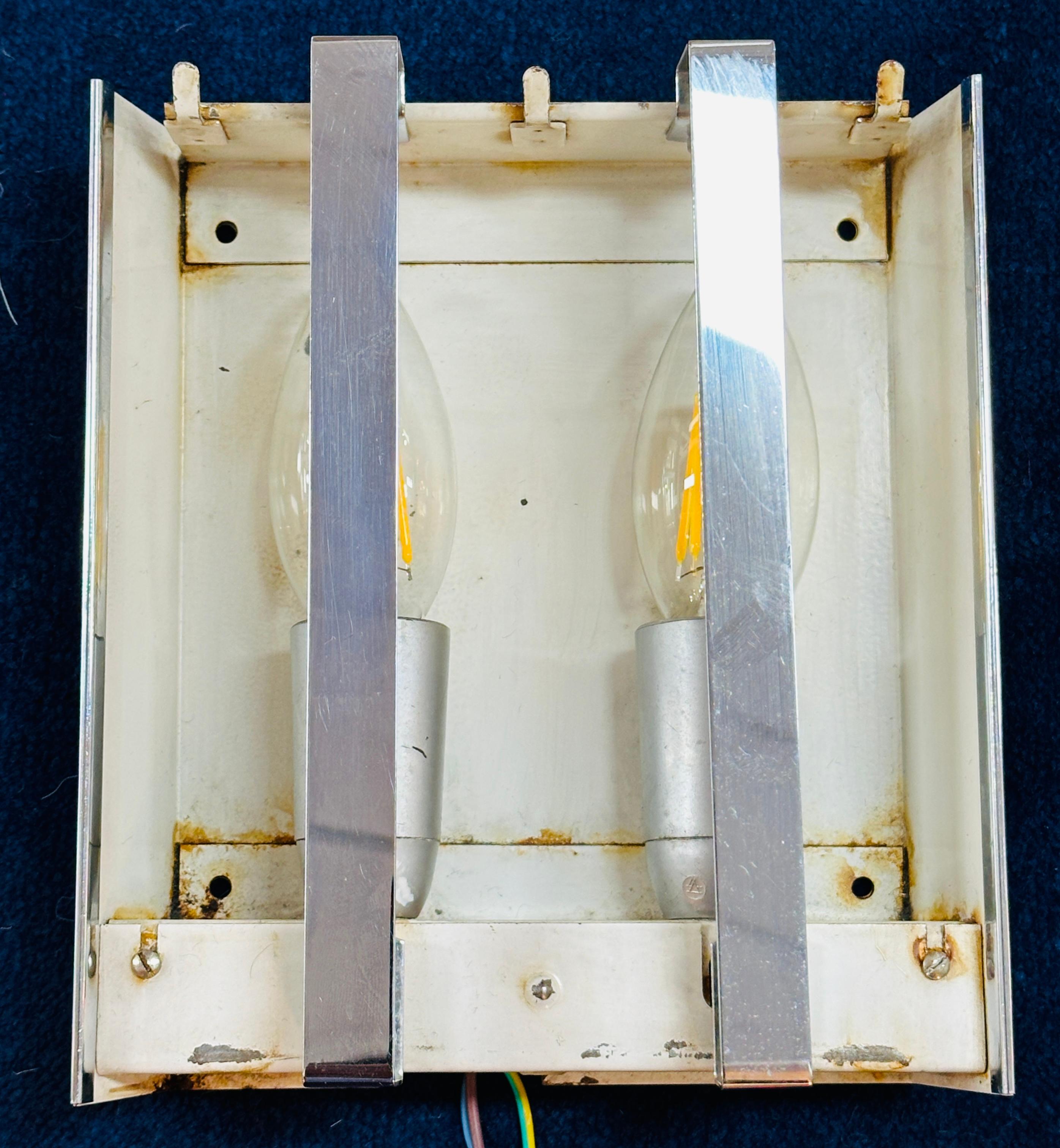 1960s German Doria Leuchten Iced Frosted Tubular Glass/Chrome Wall Light Sconce For Sale 3