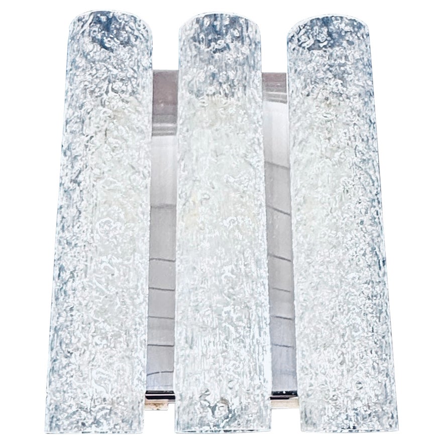 Lámpara de pared de cristal tubular esmerilado y cromo Doria Leuchten alemán, años 60 en venta