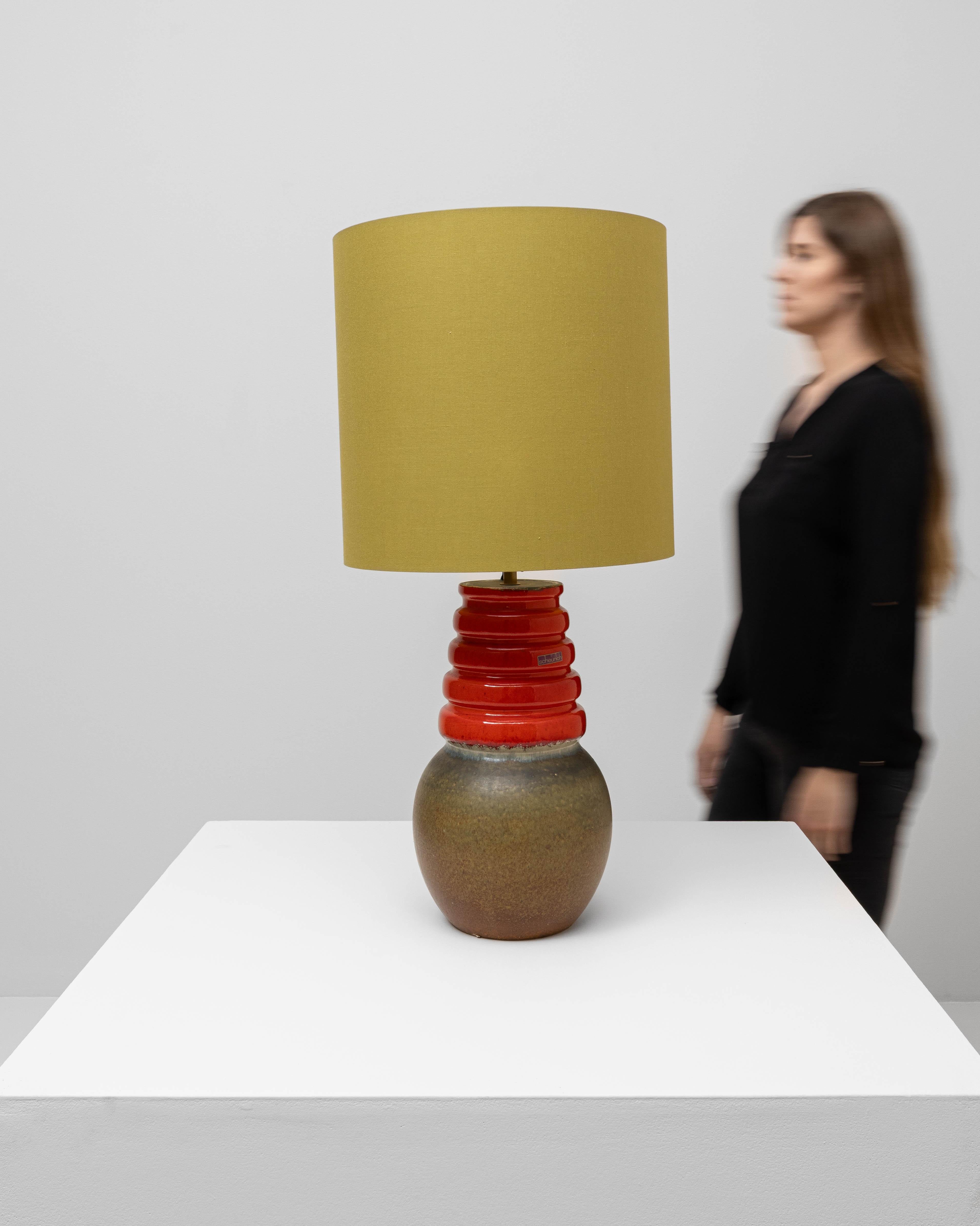 Céramique Lampe de table allemande des années 1960 en céramique verte et rouge en vente