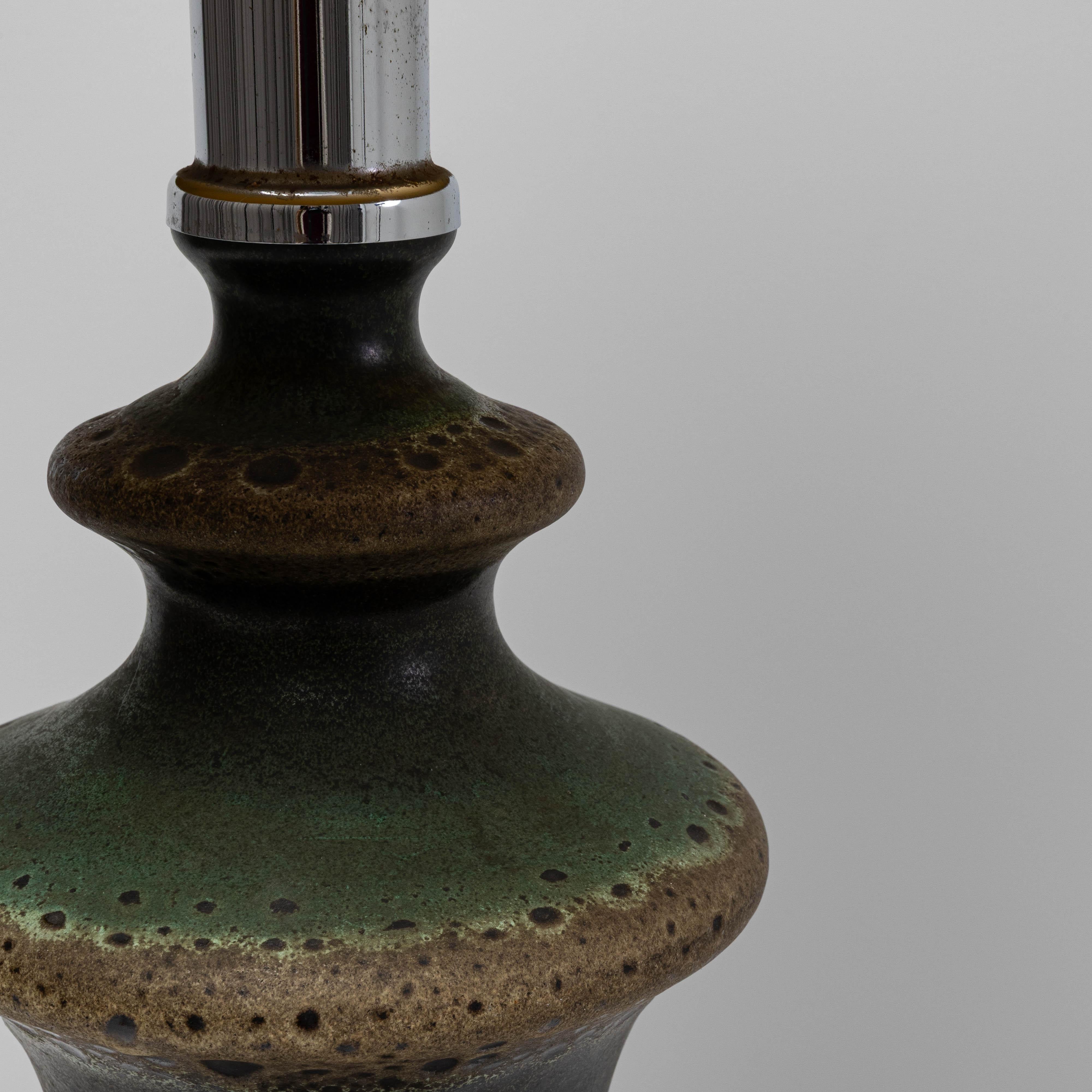 Lámpara de sobremesa de cerámica verde alemana de los años 60 en venta 6