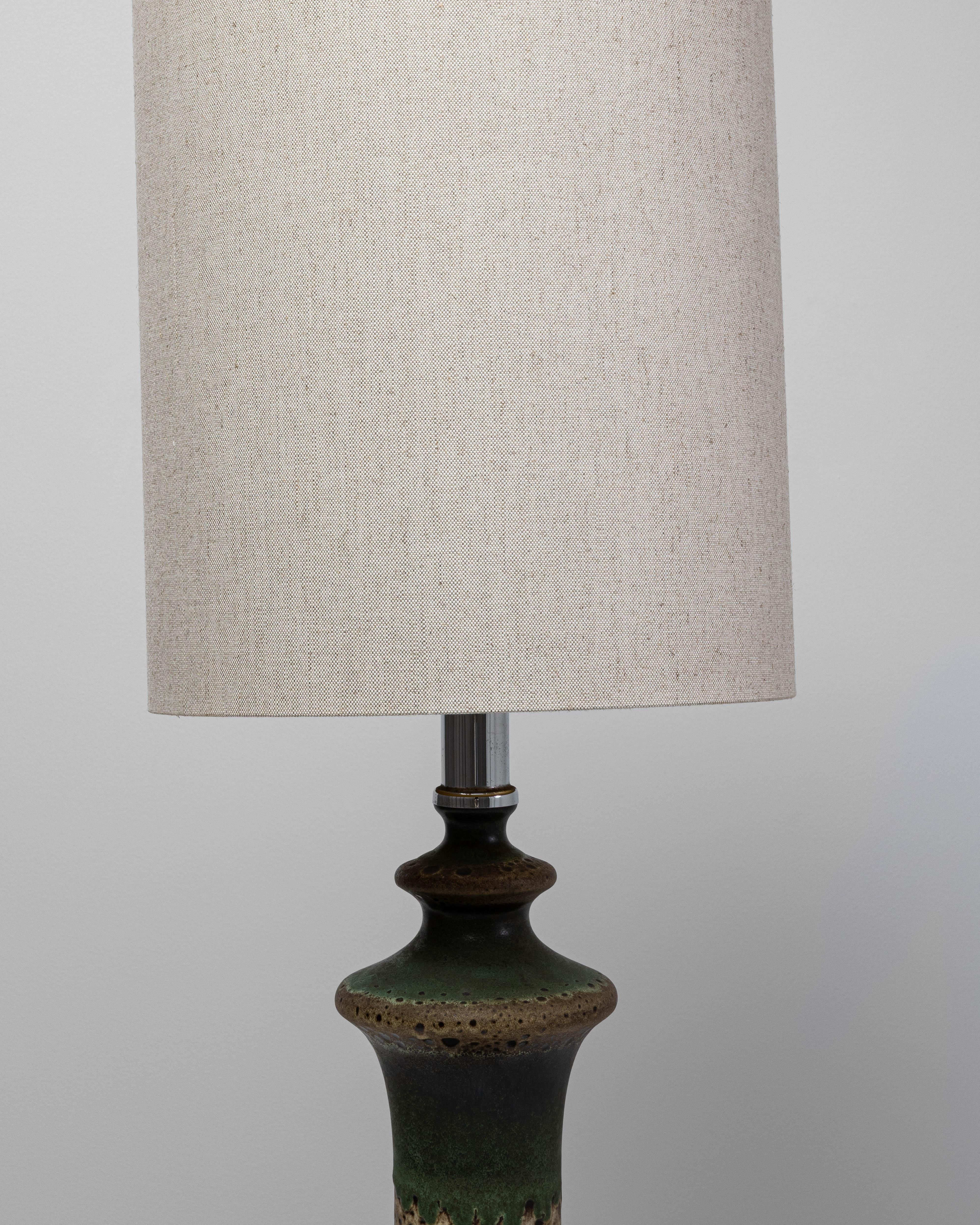 Lámpara de sobremesa de cerámica verde alemana de los años 60 en venta 3