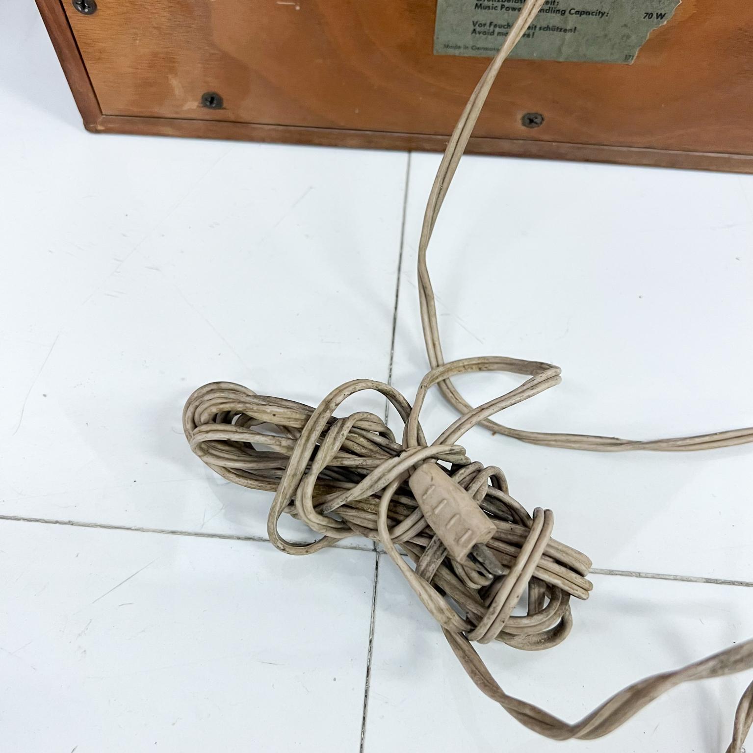 Altavoces alemanes Grundig Hifi Vintage de los años 60 en madera de nogal 1