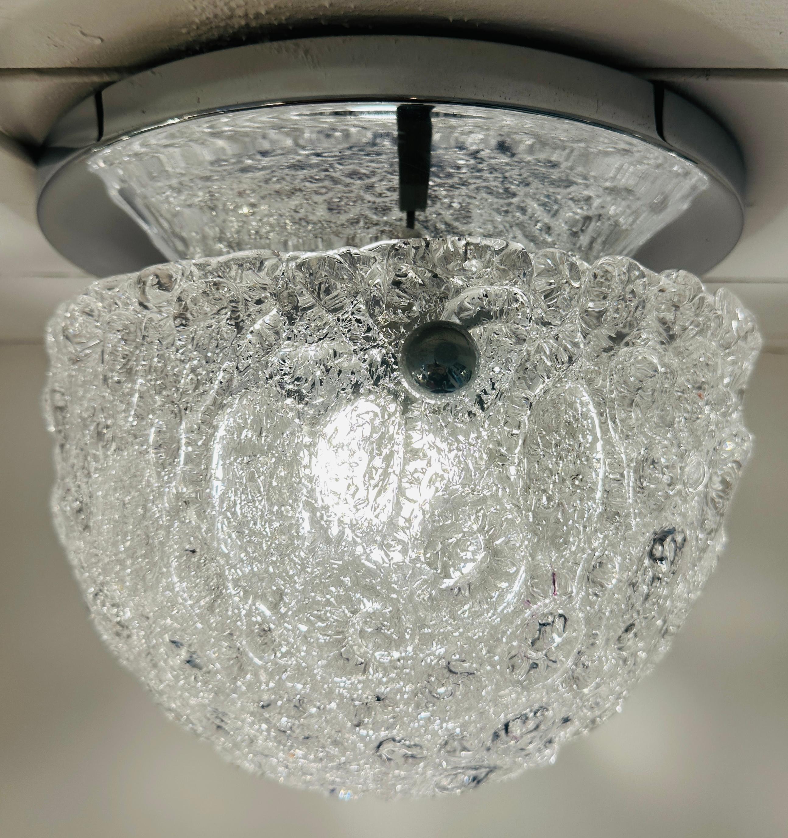 Deutsche Hillebrand Murano-Einbaubeleuchtung aus mattiertem Glas und poliertem Chrom, 1960er Jahre (Poliert) im Angebot
