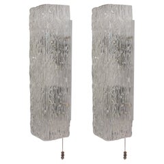 1960s German Ice Glass Paar große rechteckige Wandleuchten von Kalmar