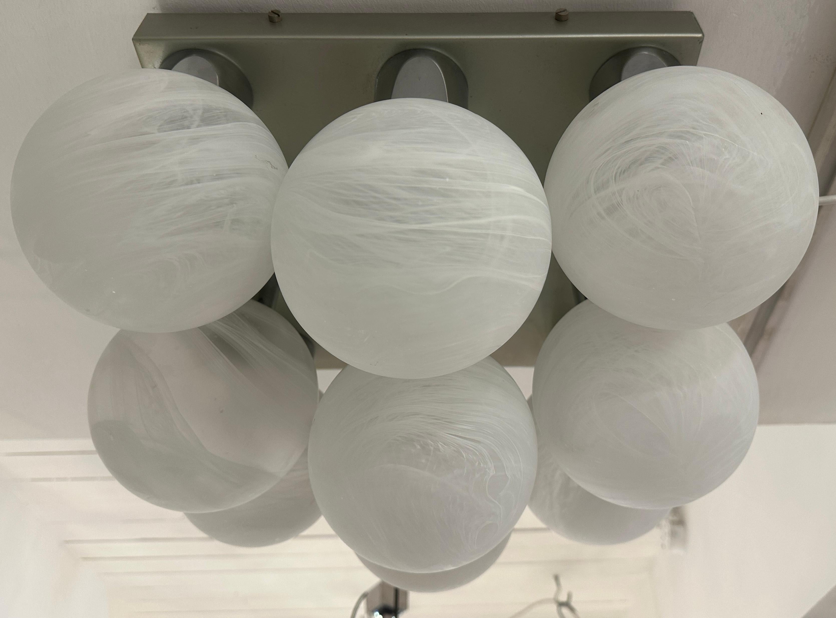 1960s German Leclaire Schäfer 9 Frosted Globe Flush Mount Ceiling Light im Angebot 7