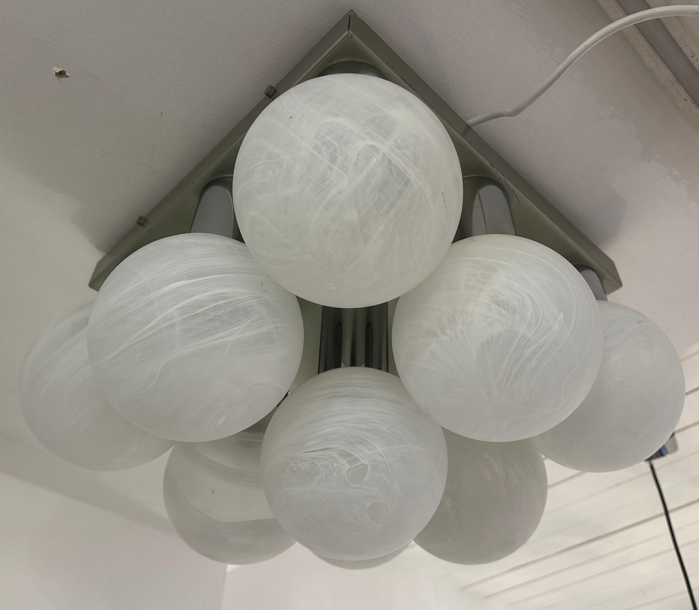 1960s German Leclaire Schäfer 9 Frosted Globe Flush Mount Ceiling Light im Angebot 8