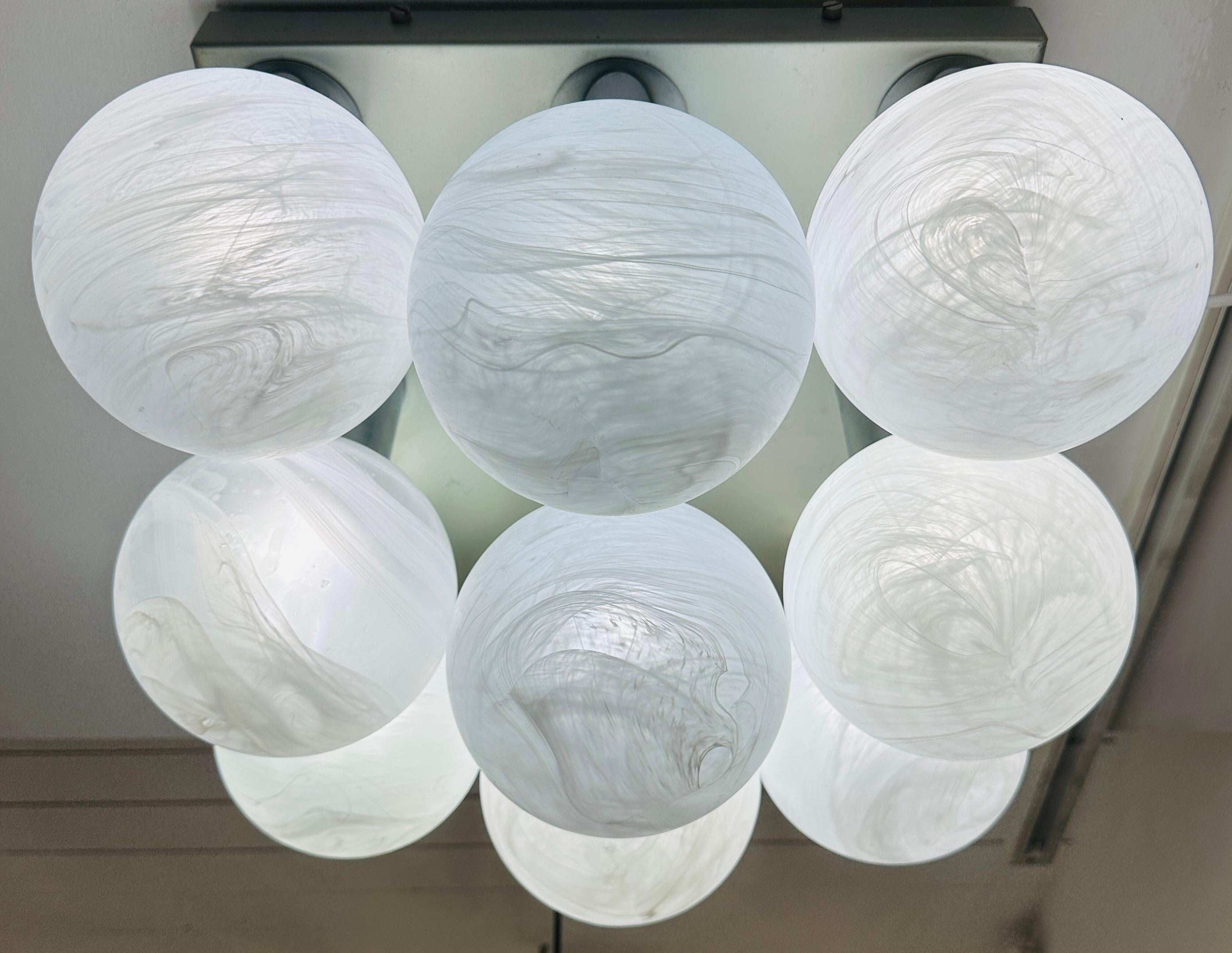 1960s German Leclaire Schäfer 9 Frosted Globe Flush Mount Ceiling Light (Mattiert) im Angebot