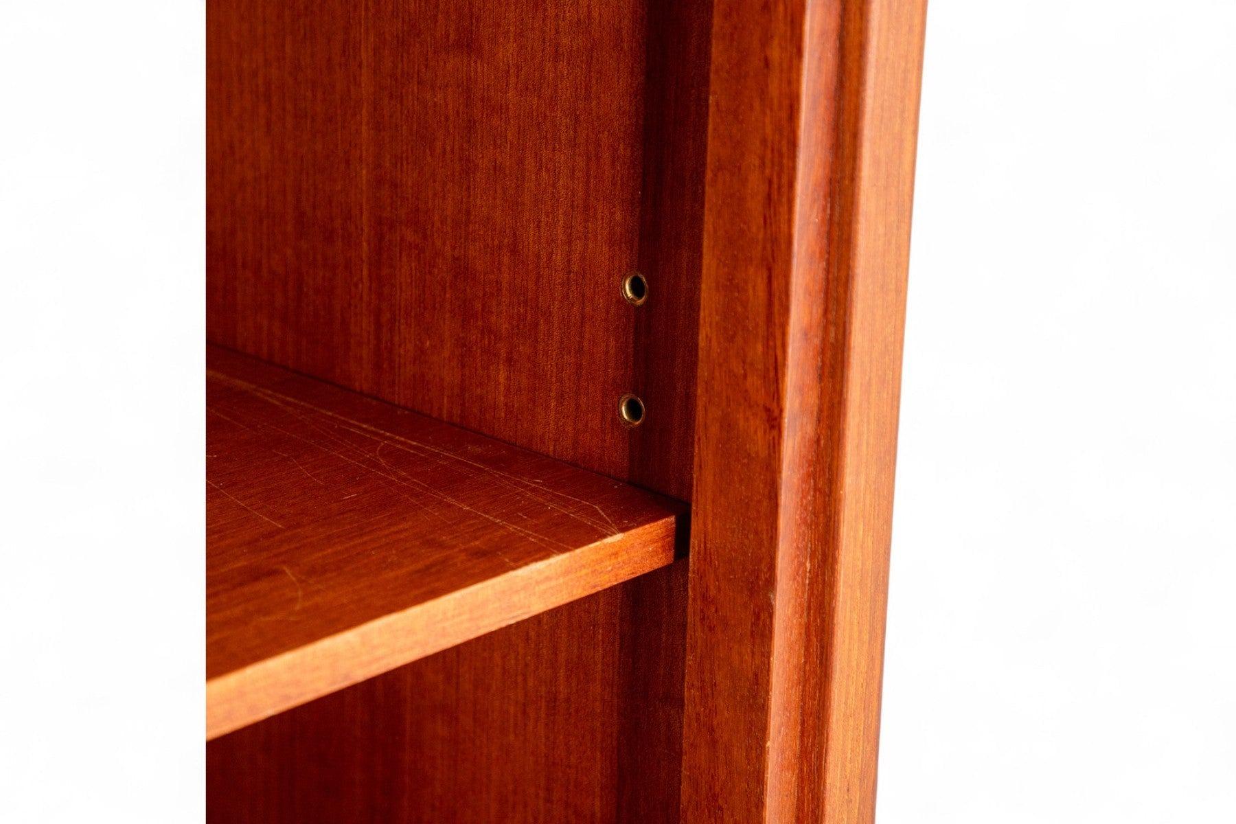 Tedesco Armadio curioso tedesco del 1960 in Teak in vendita