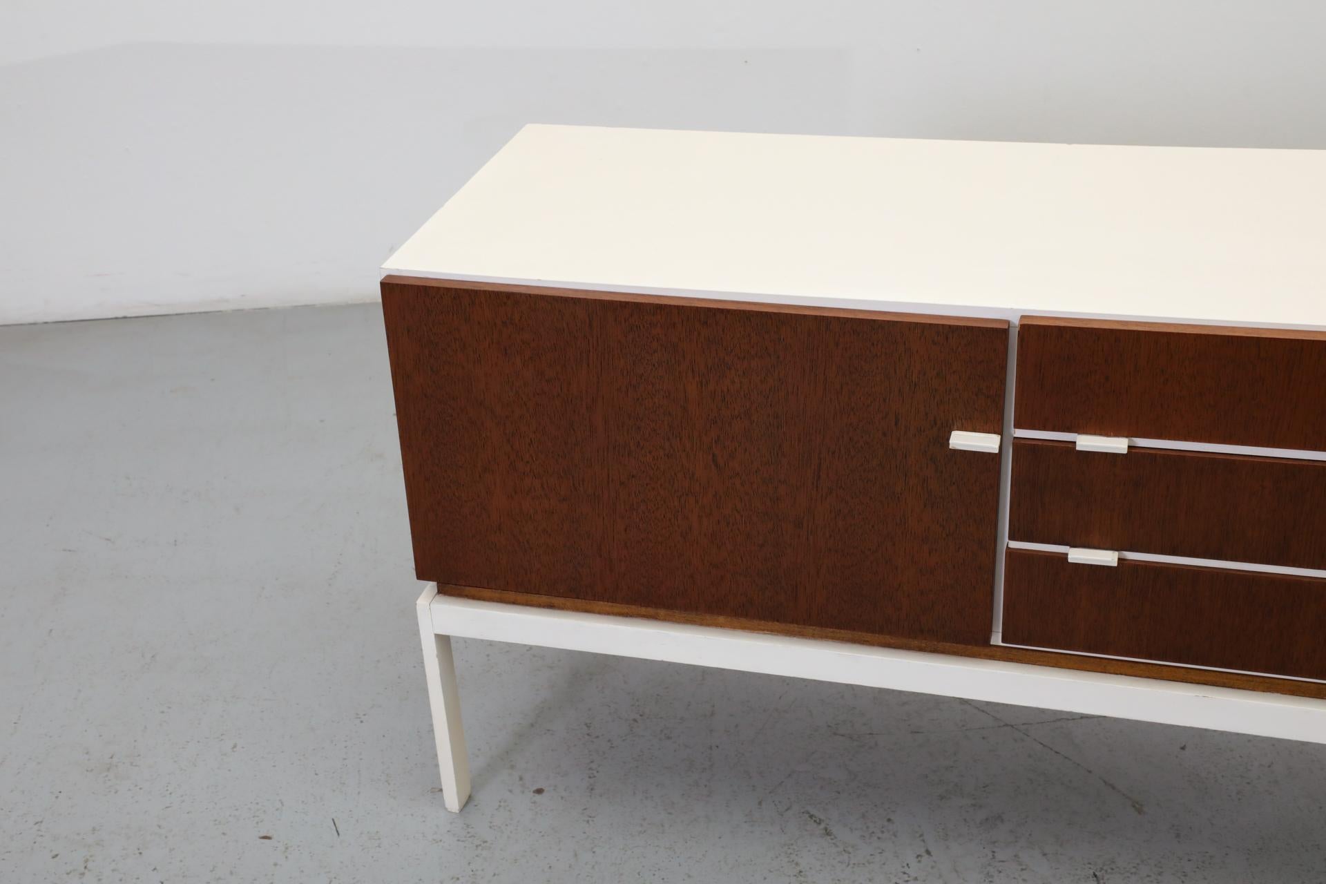 Métal 1960s German Mid-Century Small White Interlübke Double Cabinet w/ Inner Drawers