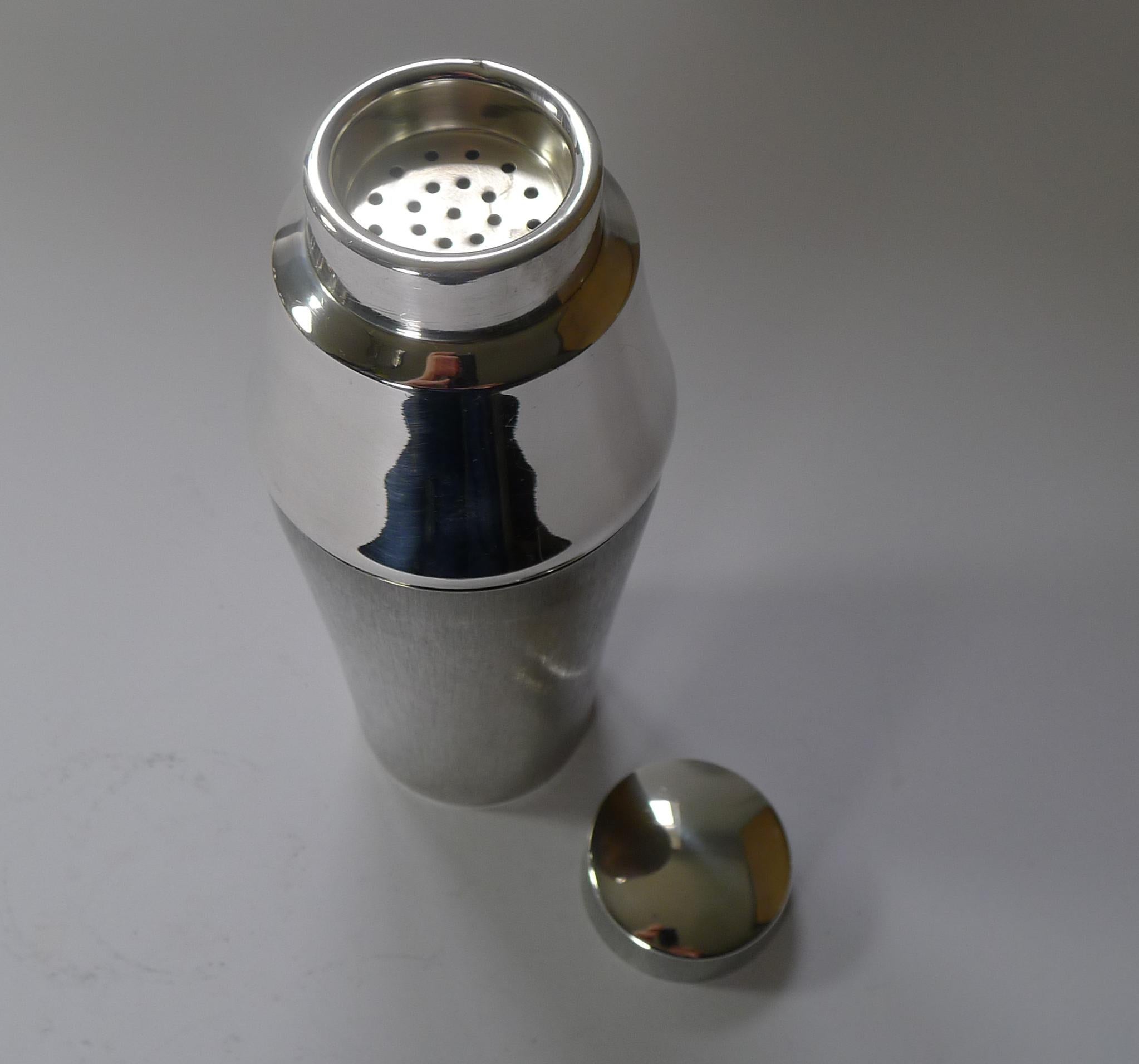 1960's German Silver Plated Cocktail Shaker by Lutz & Weiss For Sale 3