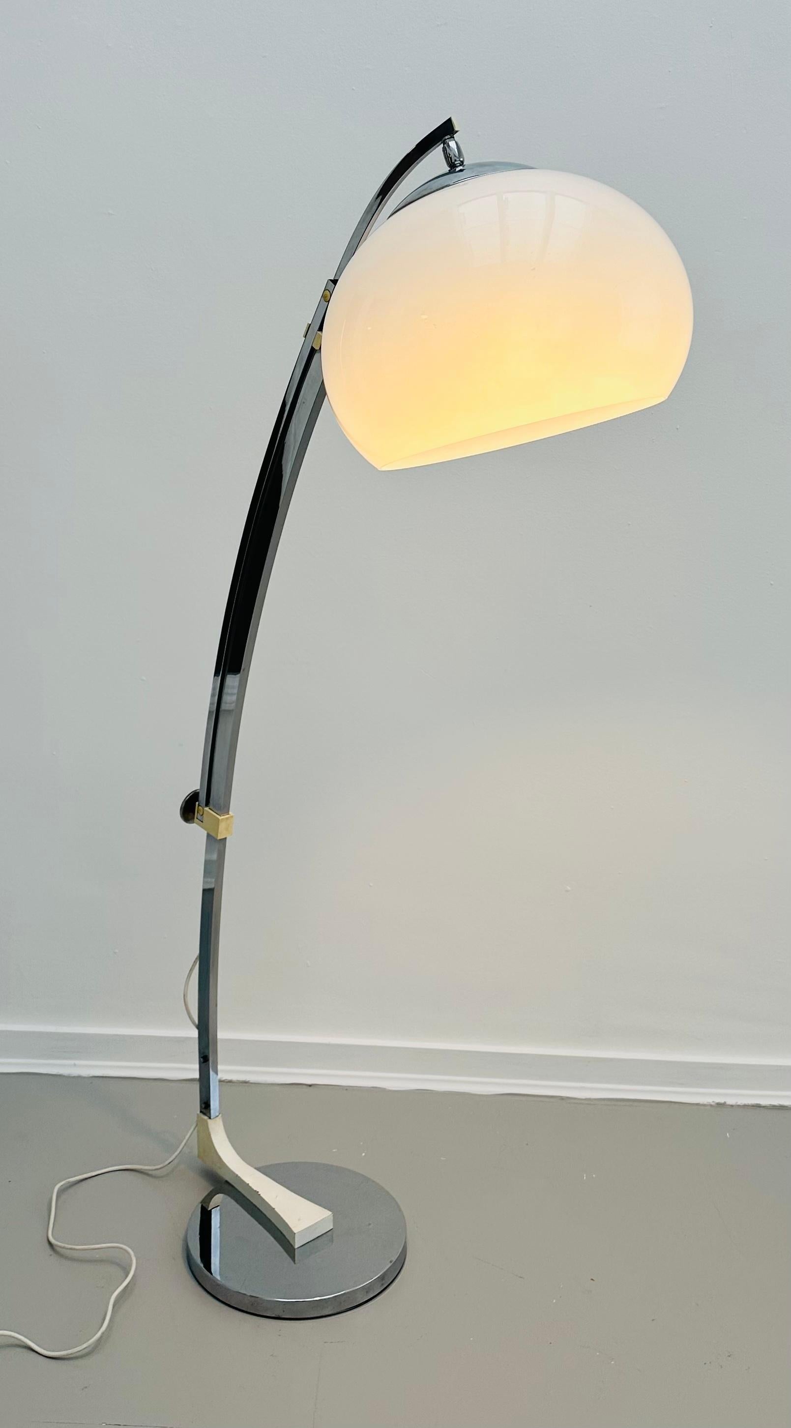 Space Age 1960s German Sölken Leuchten Arc Polished Chrome Height Adjustable Floor Lamp For Sale