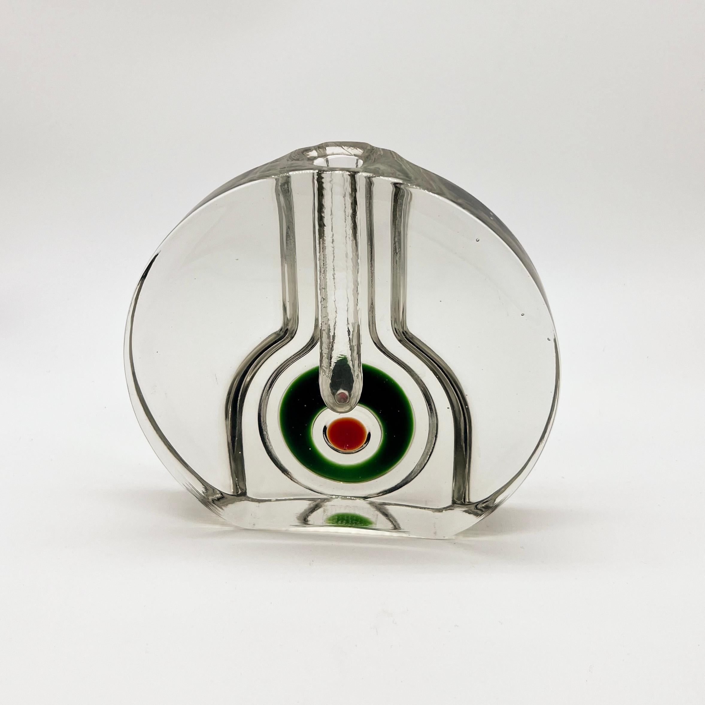 Runde Vase „Solifleur“ aus deutschem Nussbaumglas mit einem Stiel aus Kristall, 1960er Jahre (Brutalismus) im Angebot
