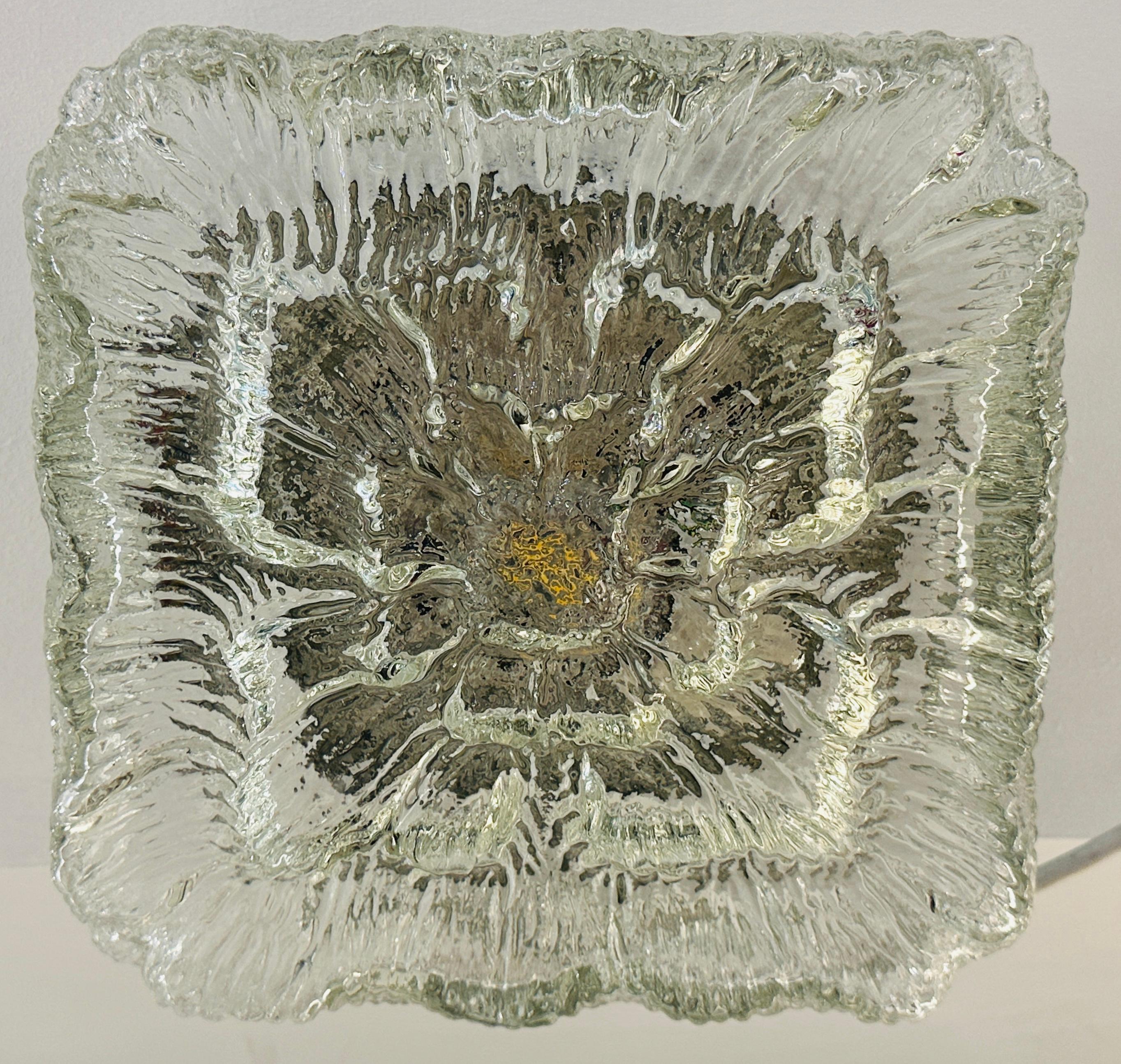 1960s German WILA Floral Waved Clear Glass Flush Mount Ceiling or Wall Light im Angebot 2