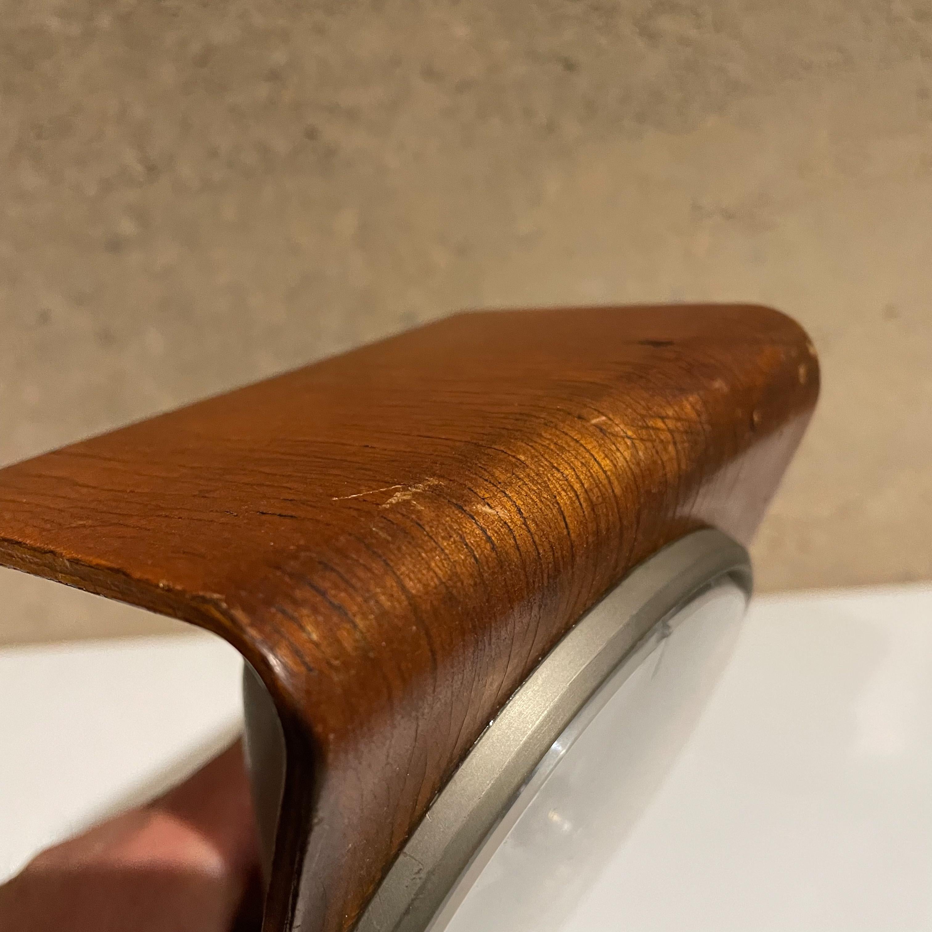 table clock modern