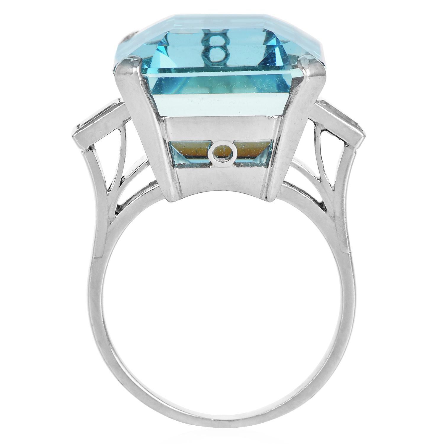 1960s GIA 20 carats Aquamarine Diamond Platinum Cocktail Ring In Excellent Condition For Sale In Miami, FL