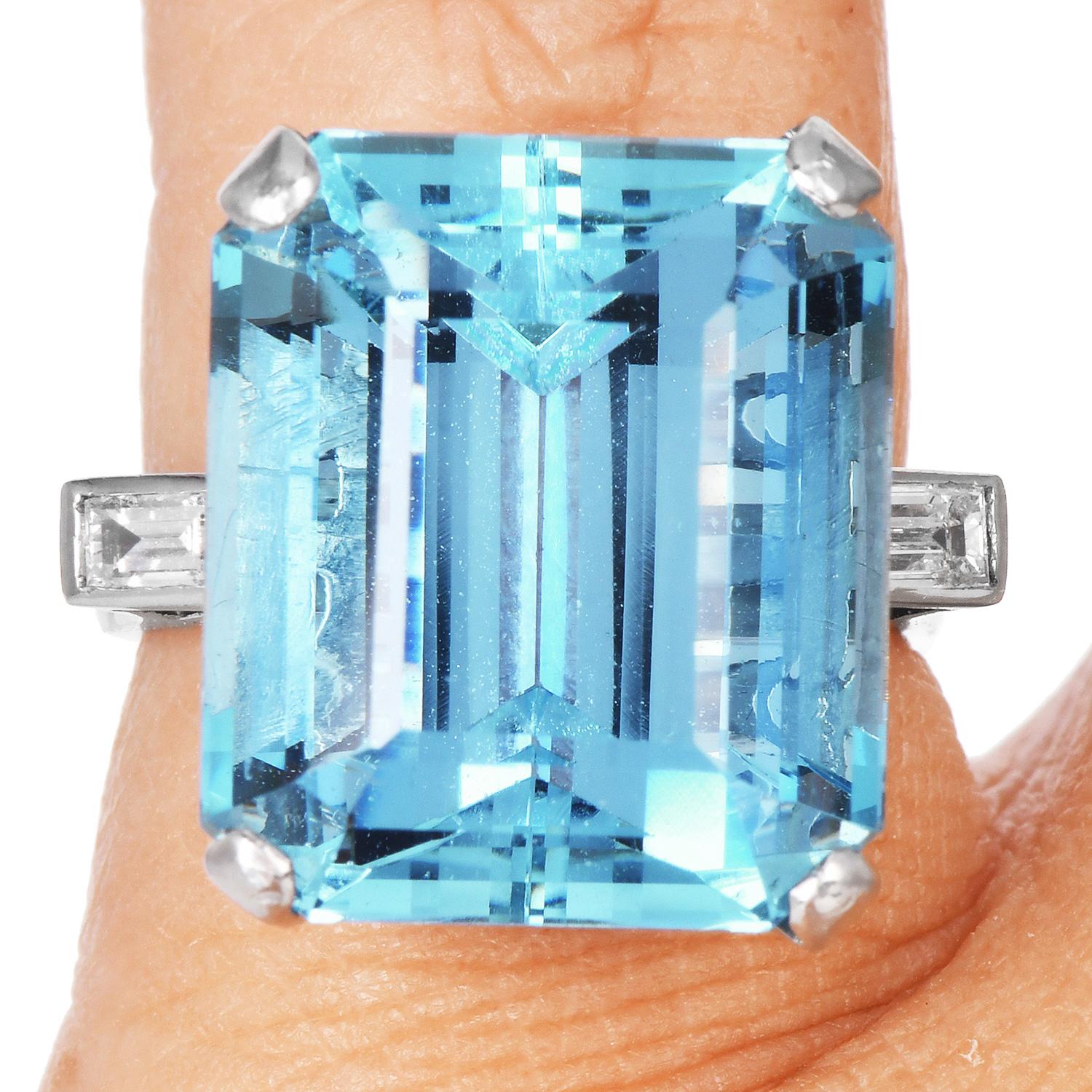 1960s GIA 20 carats Aquamarine Diamond Platinum Cocktail Ring For Sale 2