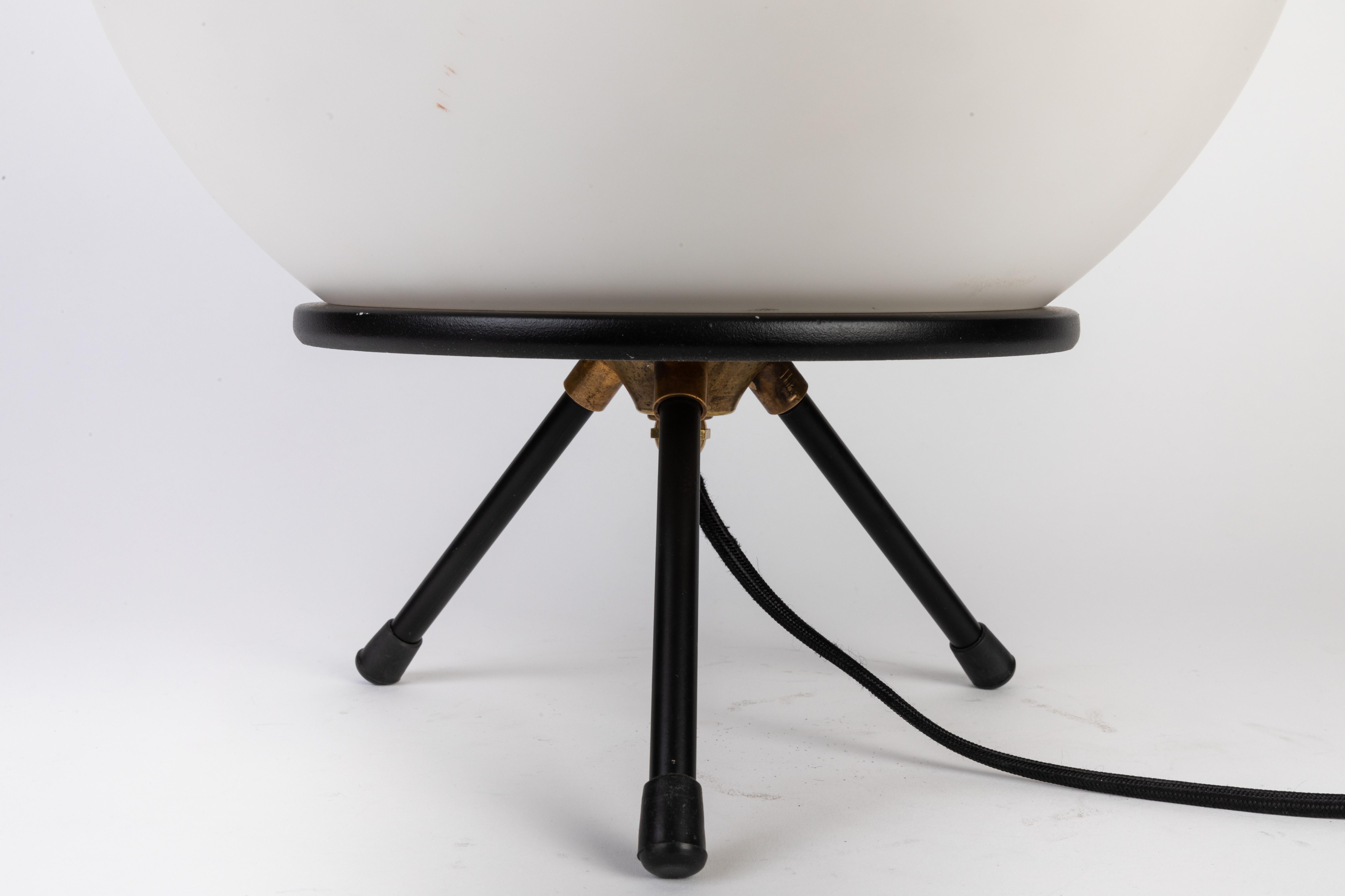 Brass 1960s Gilardi & Barzaghi Large Glass Tripod Table or Floor Lamp