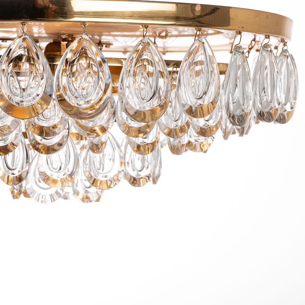 1960s Gilded Brass and Faceted Crystal Glass Palwa Chandelier For Sale 1