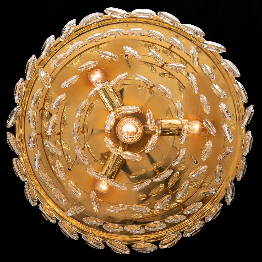 Lustre Palwa en laiton doré et cristal facetté des années 1960  en vente 2