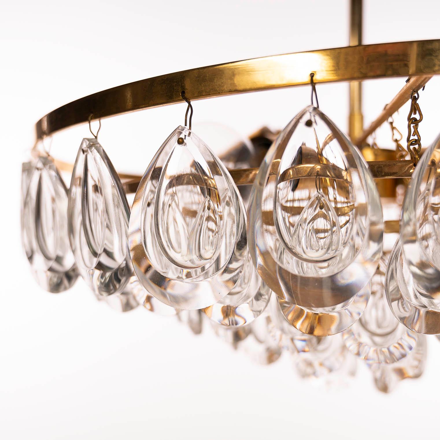 German 1960s Gilded Brass and Faceted Crystal Palwa Chandelier For Sale