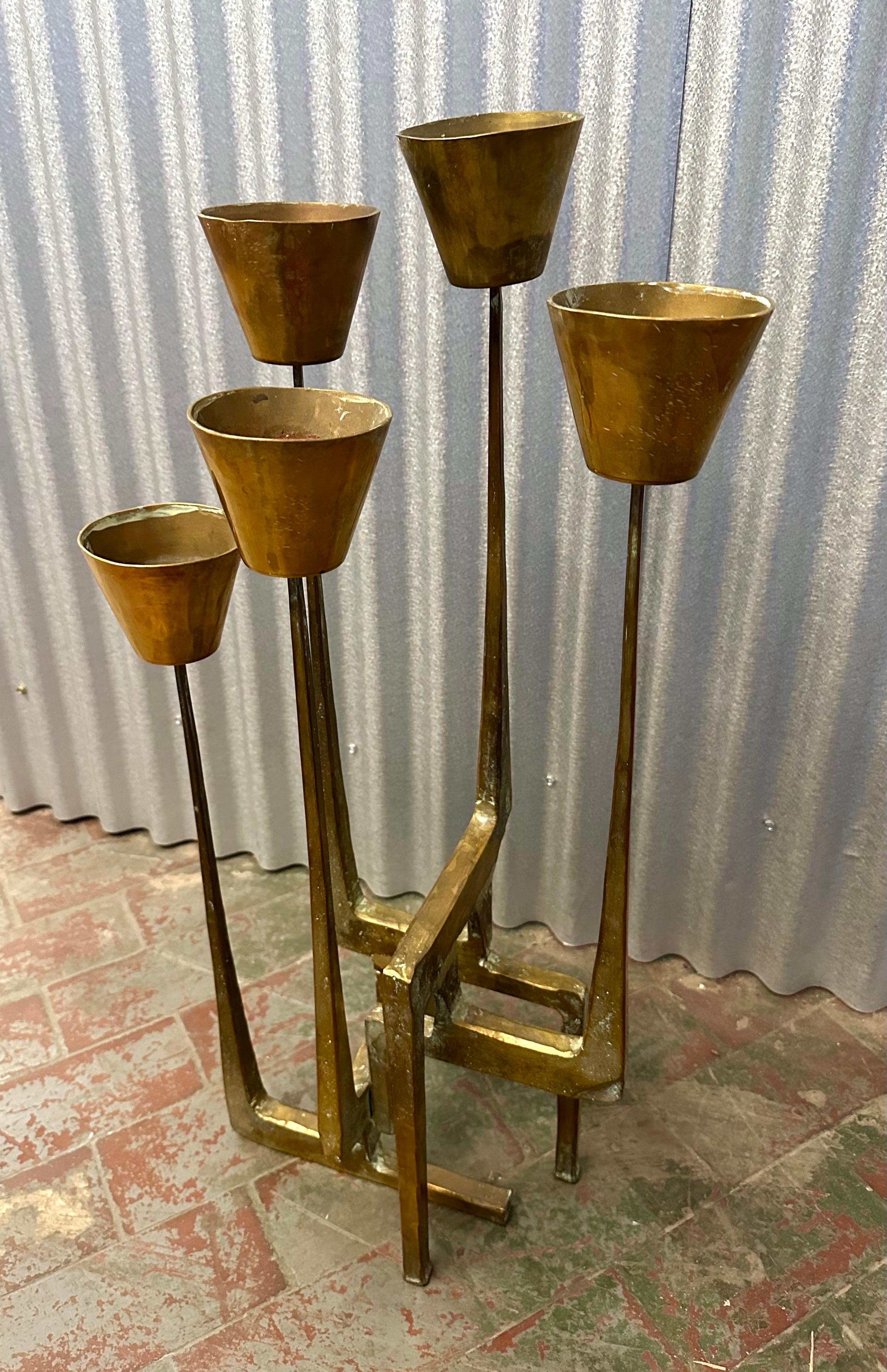 Allemand Grand candélabre brutaliste en bronze doré des années 1960 par Manfred Bergmeister en vente