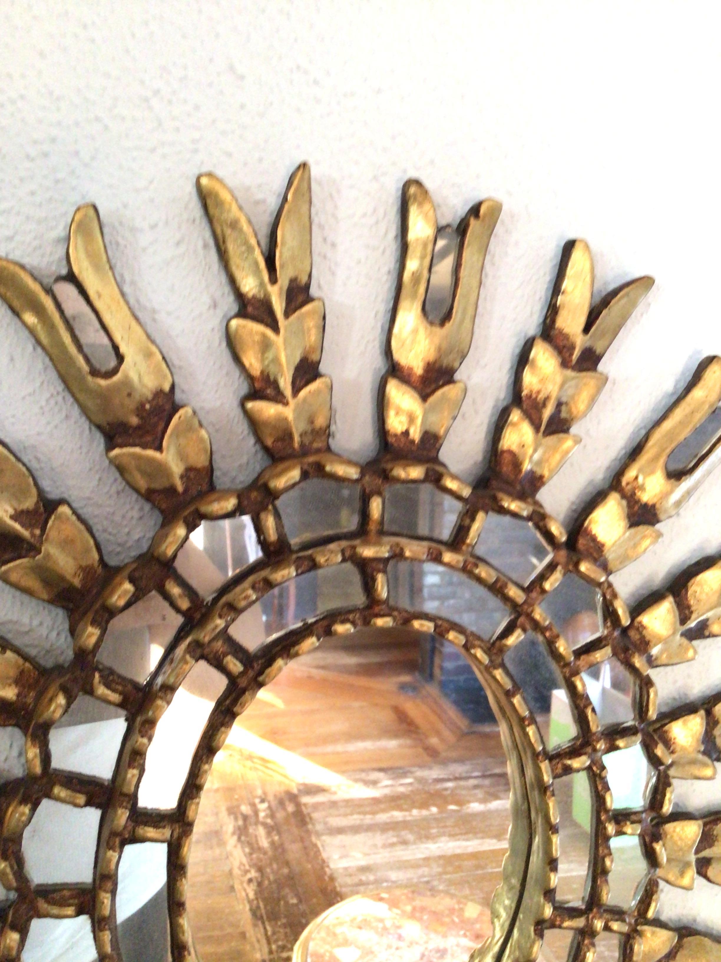 1960s Gilt Starburst Mirror In Good Condition For Sale In Tarrytown, NY