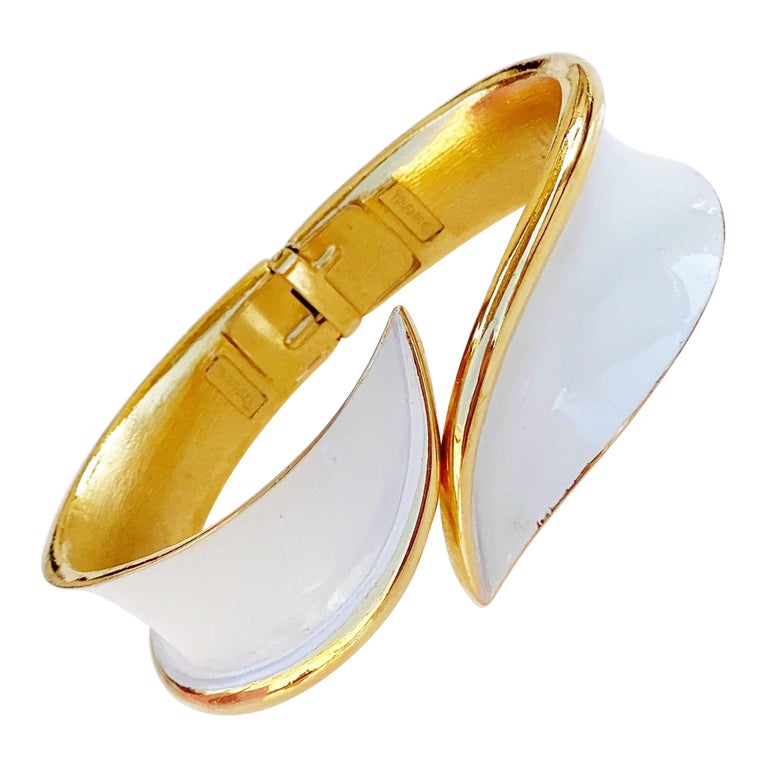 1960s Gilt & White Enamel Hinged Clamper Bangle Bracelet By Crown Trifari