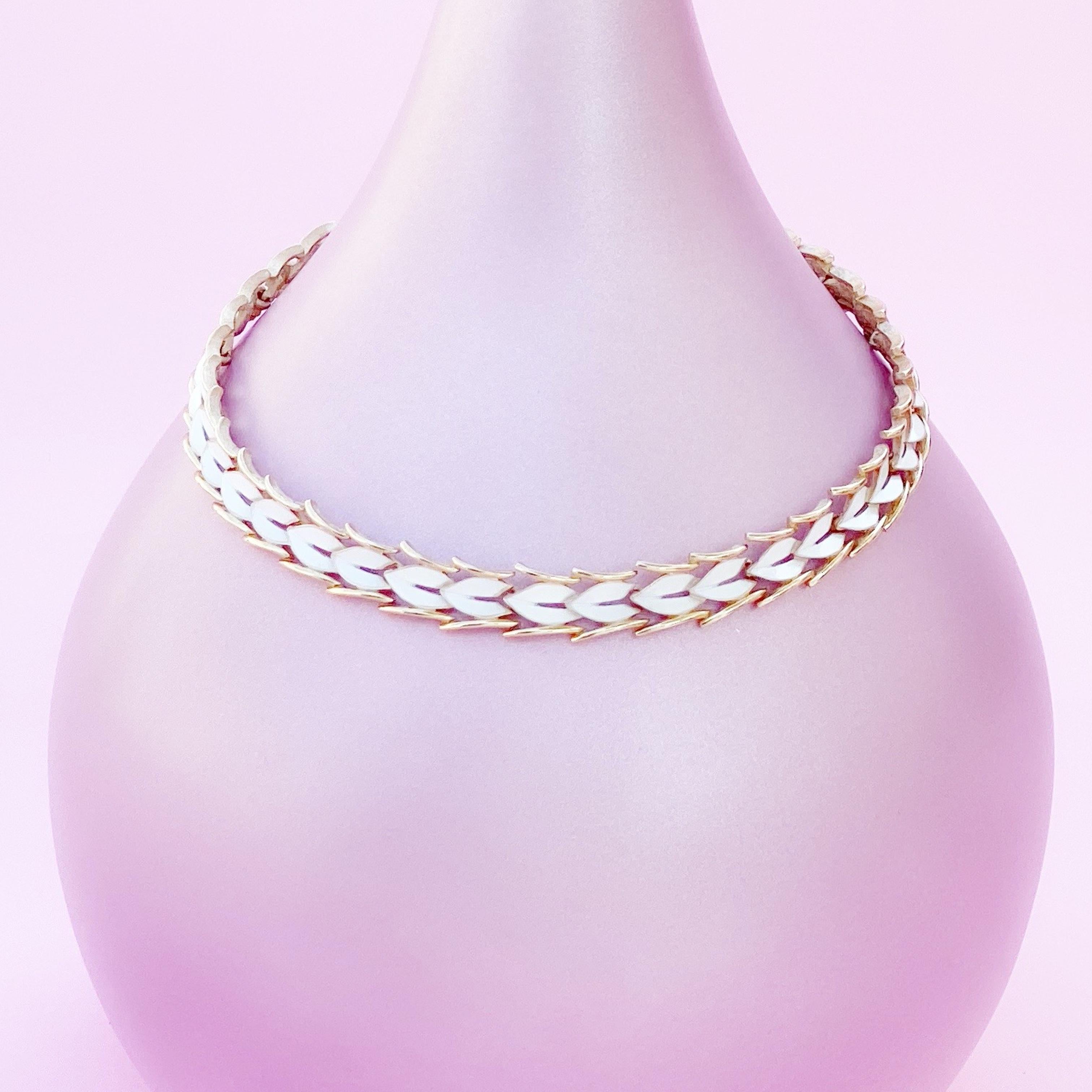 Women's 1960s Gilt & White Enamel Linked Leaves Choker Necklace By Crown Trifari
