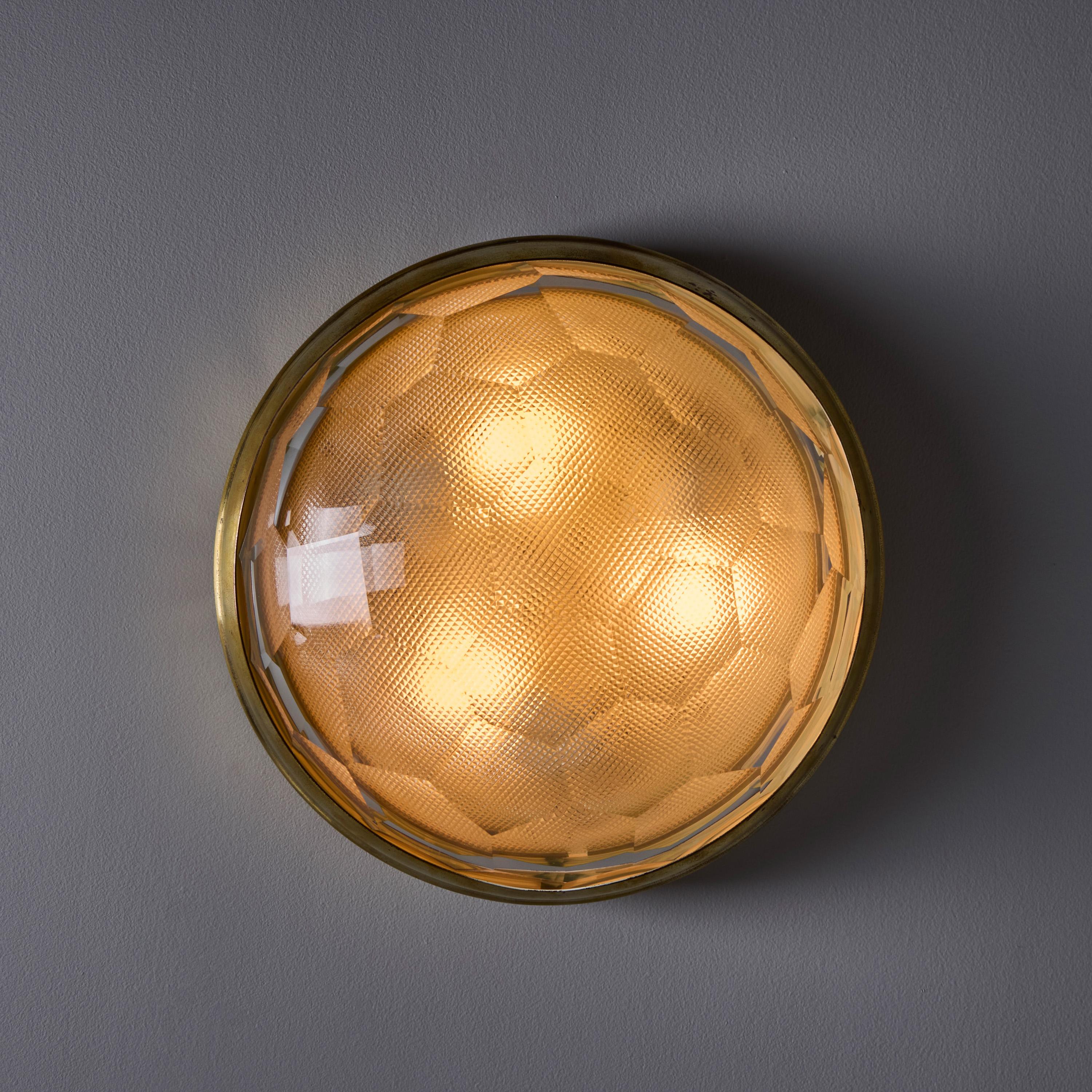 Lámpara de pared o techo de latón y cristal multifacético Gino Paroldo, años 60, para Dino Dei en venta 7