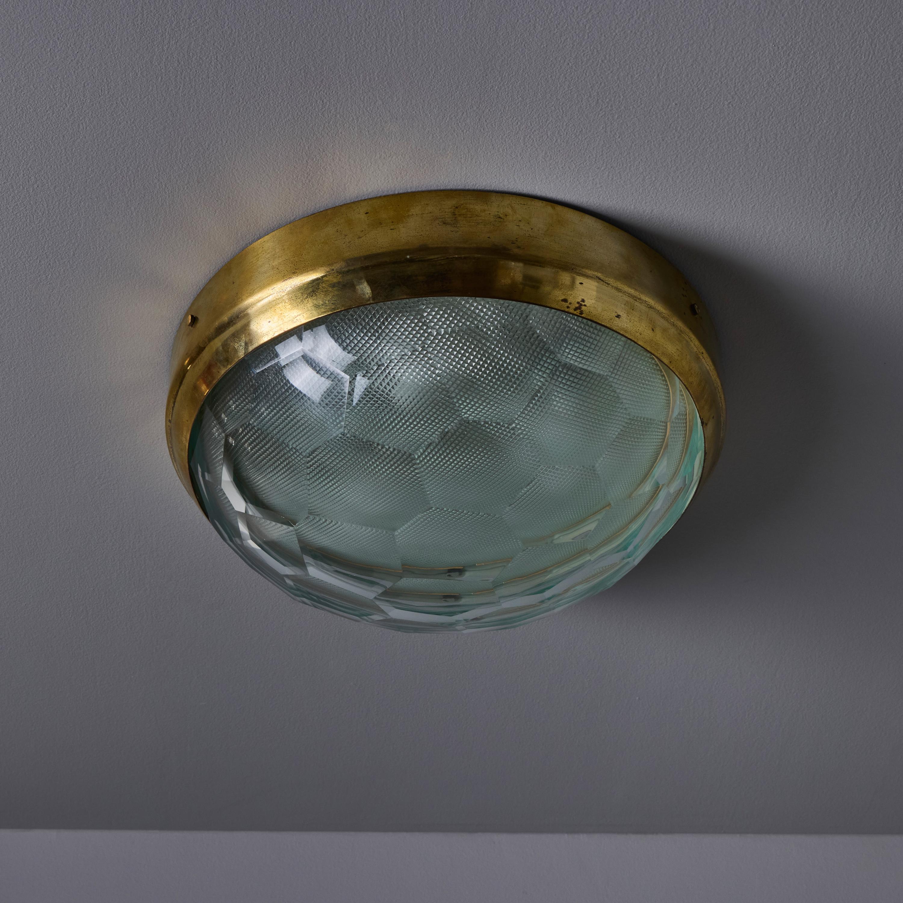 Lámpara de pared o techo de latón y cristal multifacético Gino Paroldo, años 60, para Dino Dei en venta 11