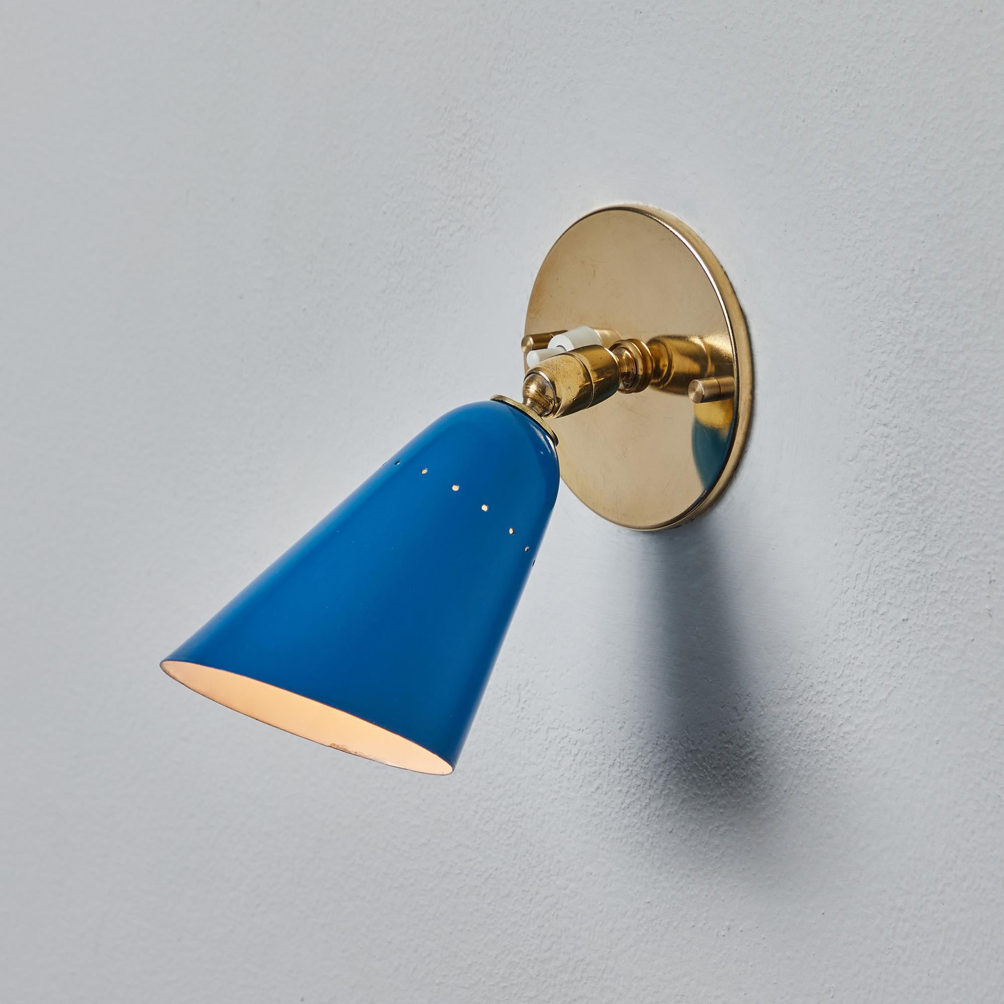 1960s Gino Sarfatti Model #26b Blue and Brass Wall Lamp for Arteluce For Sale 6