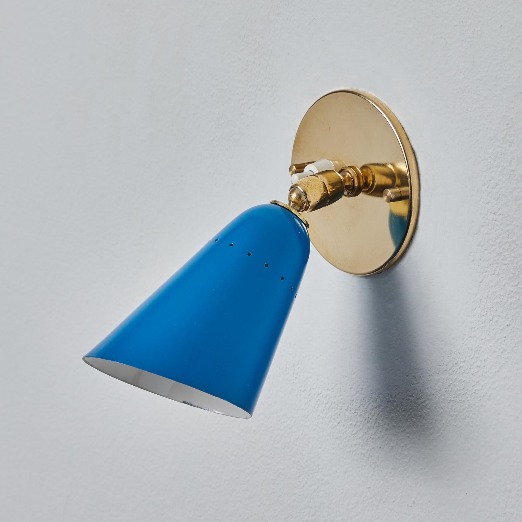Italian 1960s Gino Sarfatti Model #26b Blue and Brass Wall Lamp for Arteluce