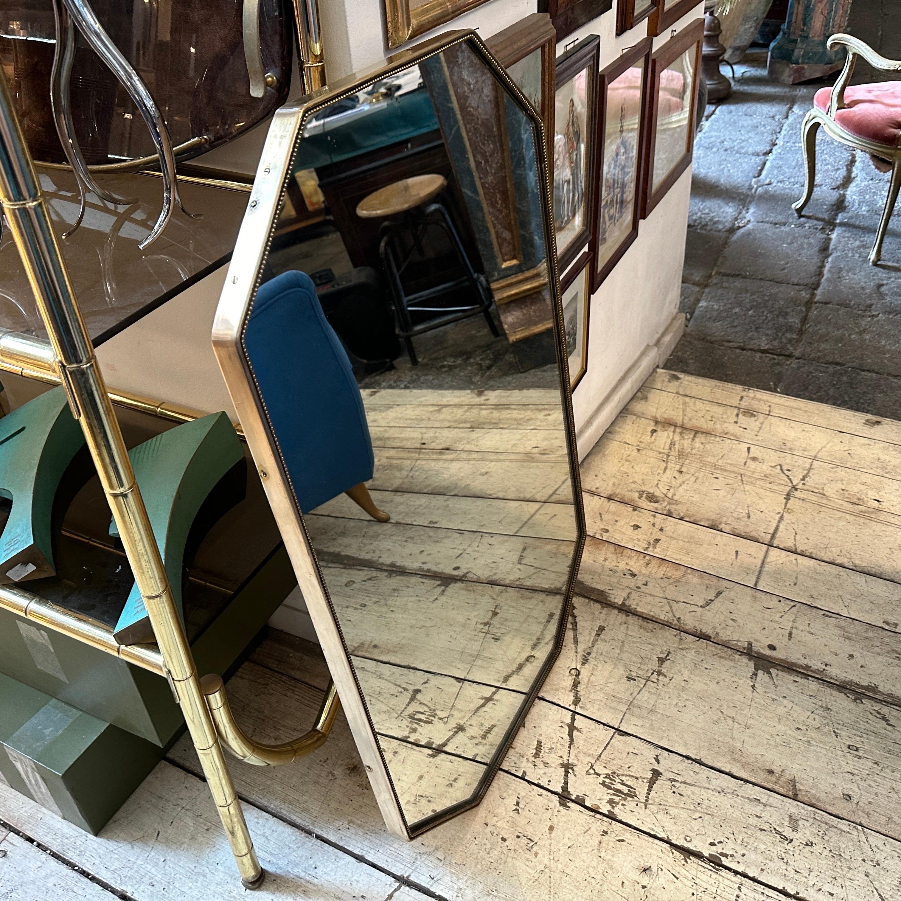 1960s Gio Ponti Style Mid-Century Modern Brass Italian Octagonal Wall Mirror For Sale 2