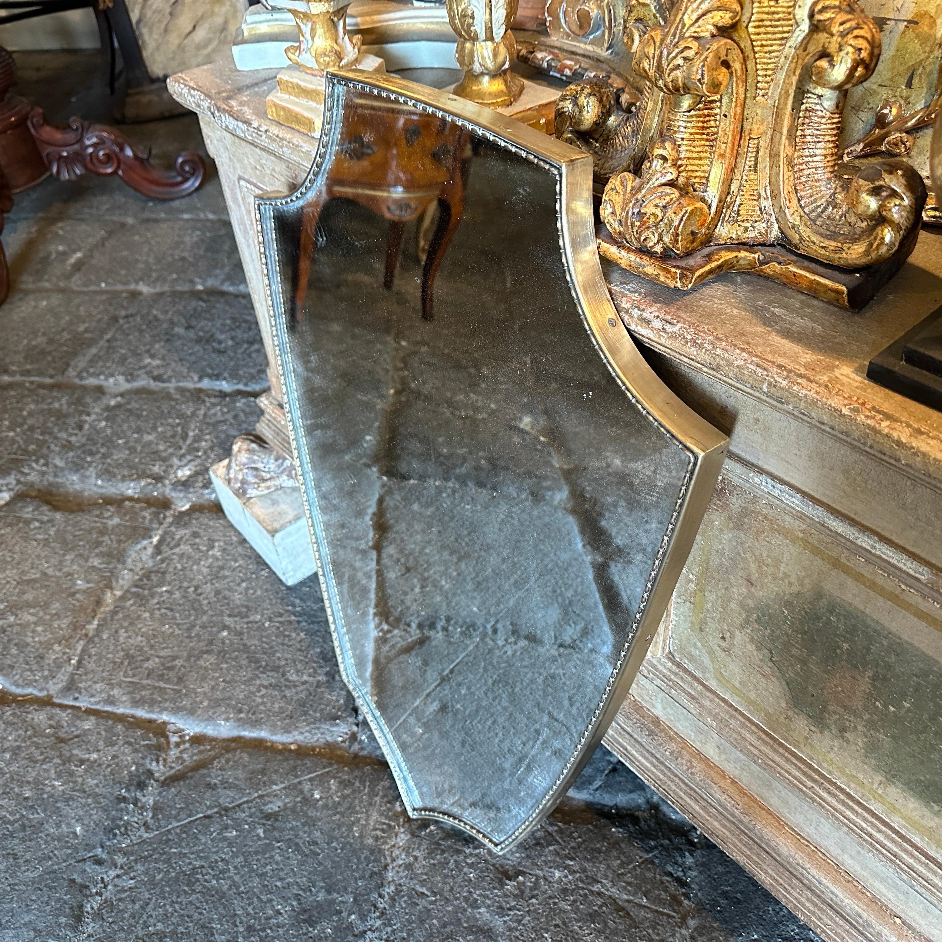 1960s Gio Ponti Style Mid-Century Modern Brass Italian Shield Wall Mirror For Sale 6