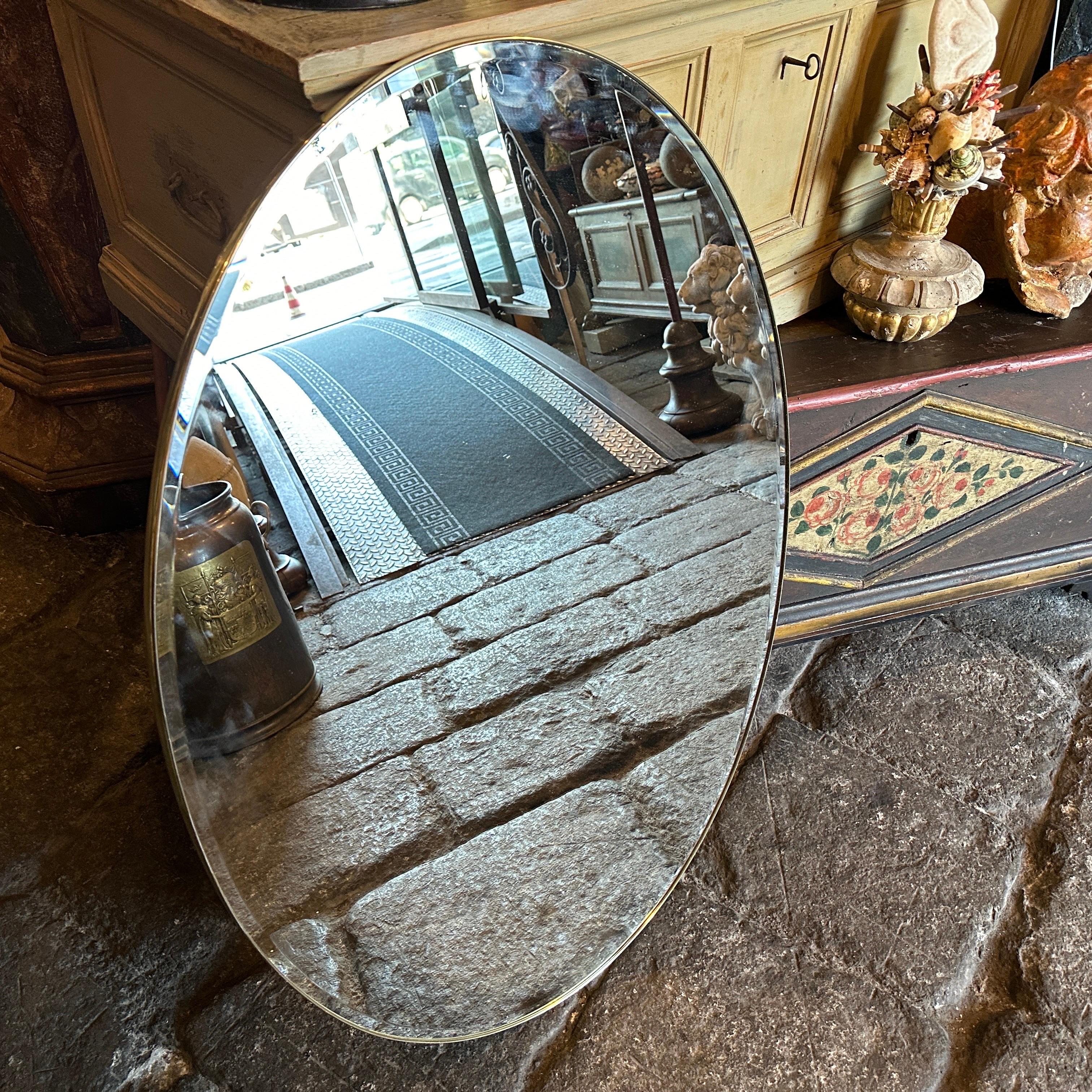 Miroir mural italien ovale en laiton, style Gio Ponti, mi-siècle moderne, années 1960 en vente 7