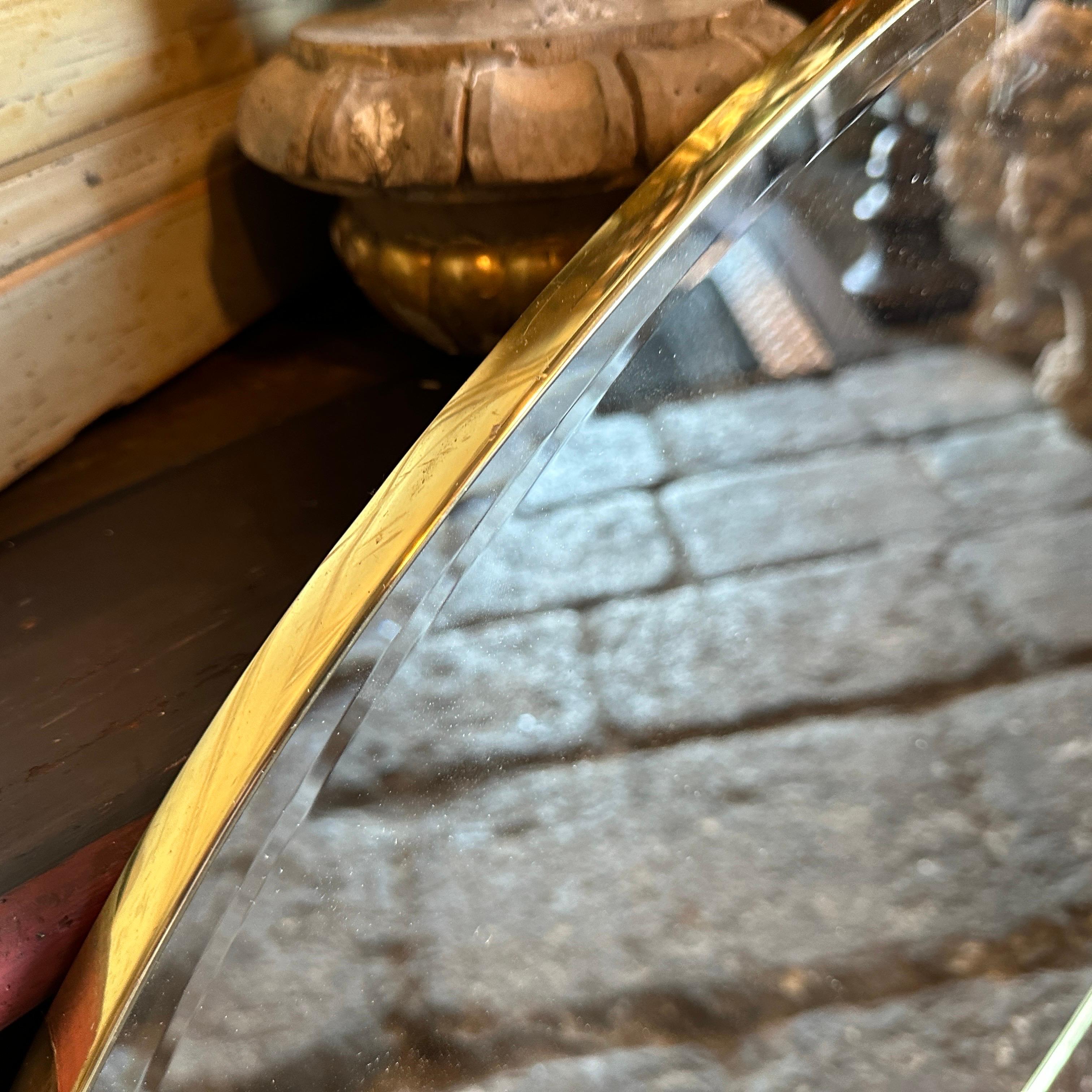 Miroir mural italien ovale en laiton, style Gio Ponti, mi-siècle moderne, années 1960 Bon état - En vente à Aci Castello, IT