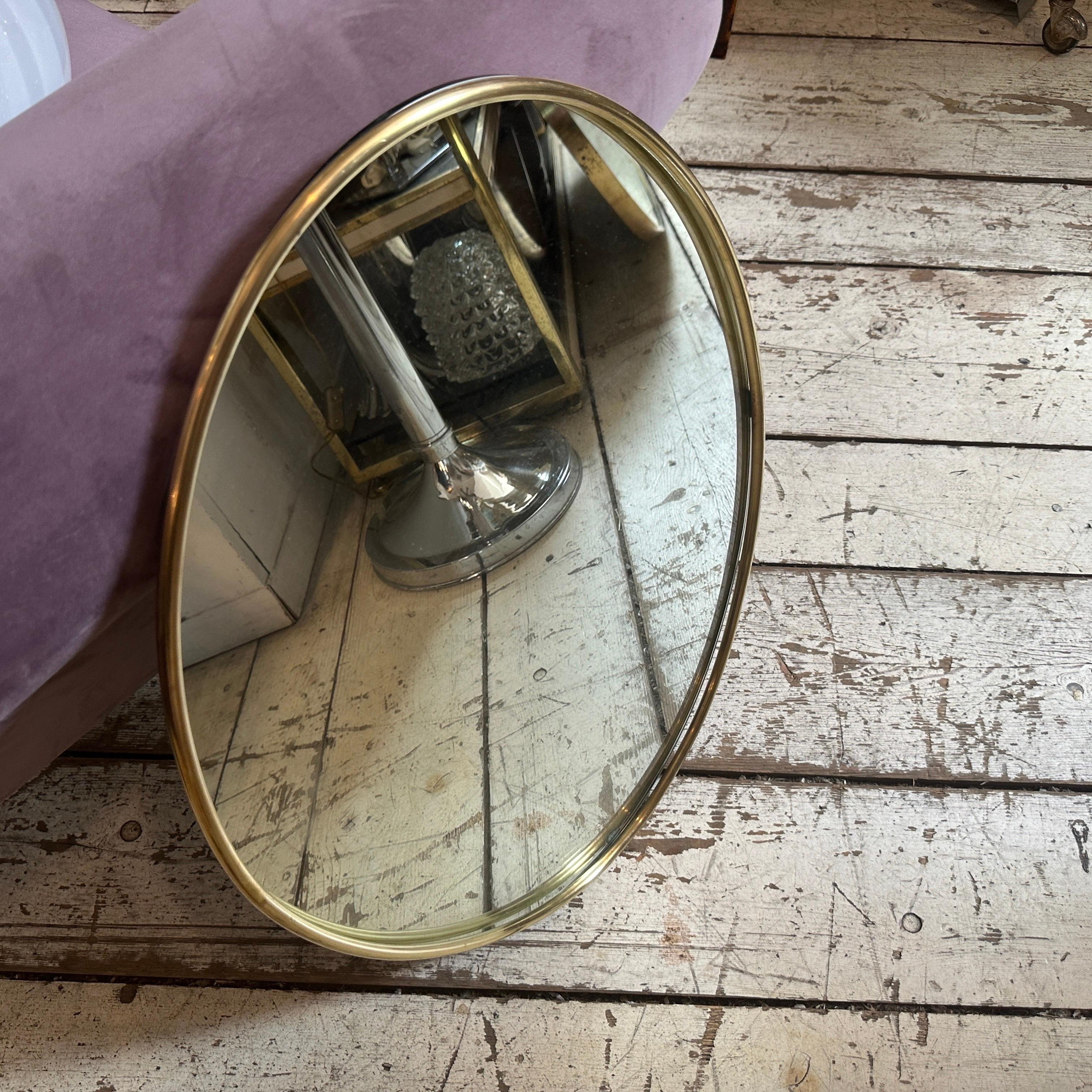 1960s Gio Ponti Style Mid-Century Modern Solid Brass Oval Wall Mirror For Sale 4