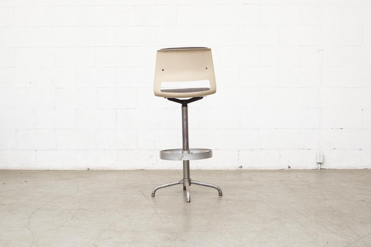 Metal Mid-Century Gispen BZ 1802 Bar Height Stools in Gray Tones For Sale