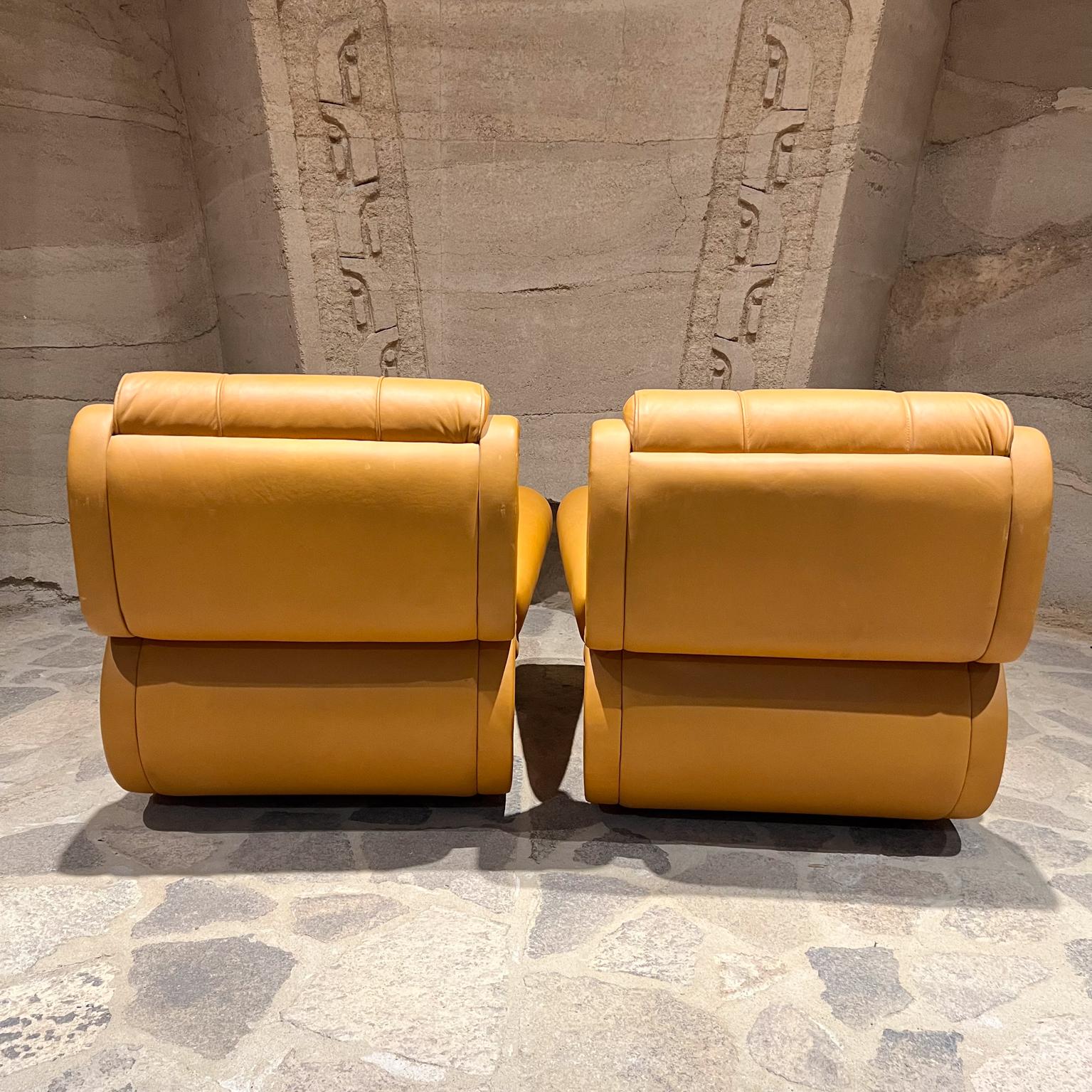 Sillones de cuero italiano de los años 60 Giuseppe Munari para Poltrona en venta 4