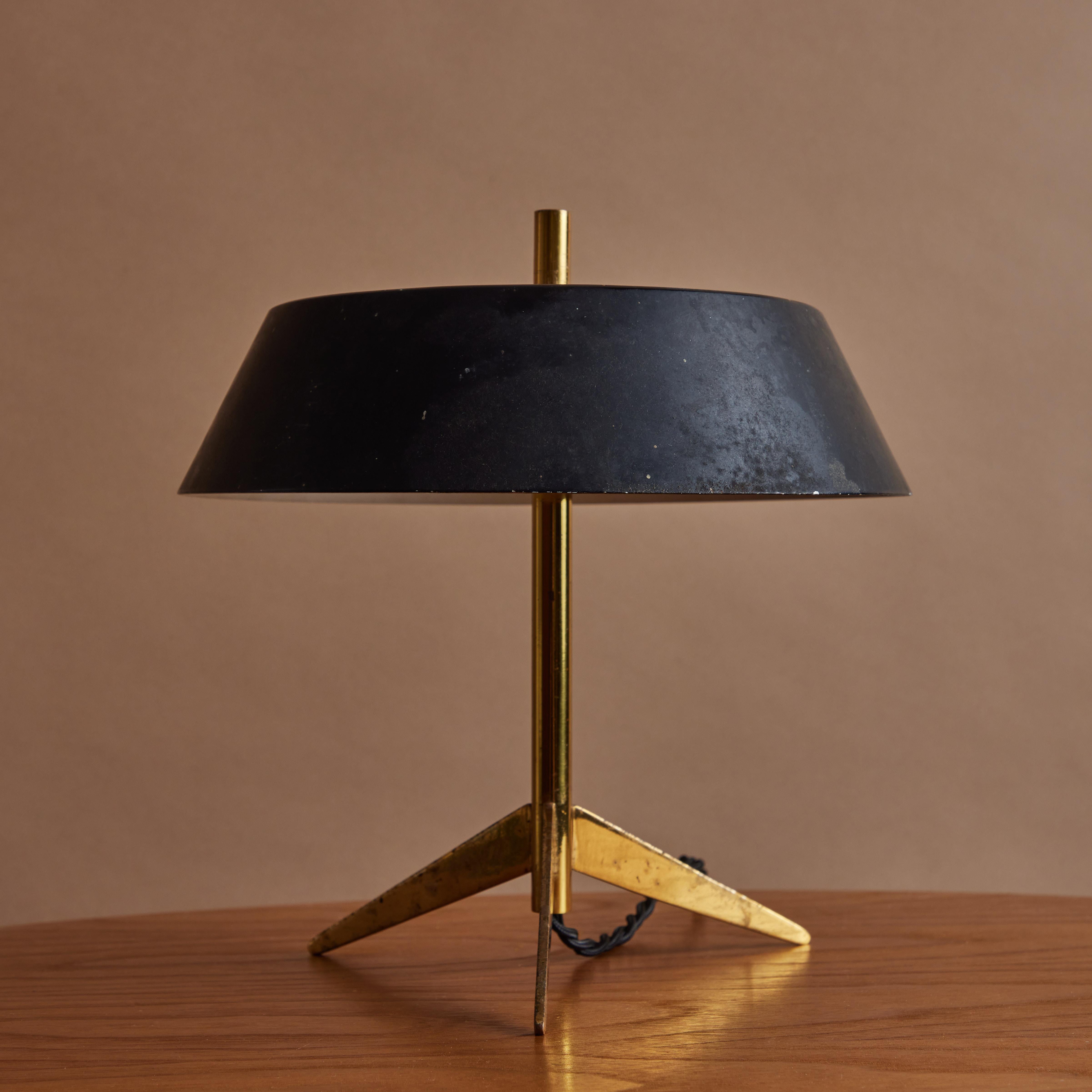 1960s Giuseppe Ostuni Metal and Glass Tripod Table Lamp for O-Luce 3