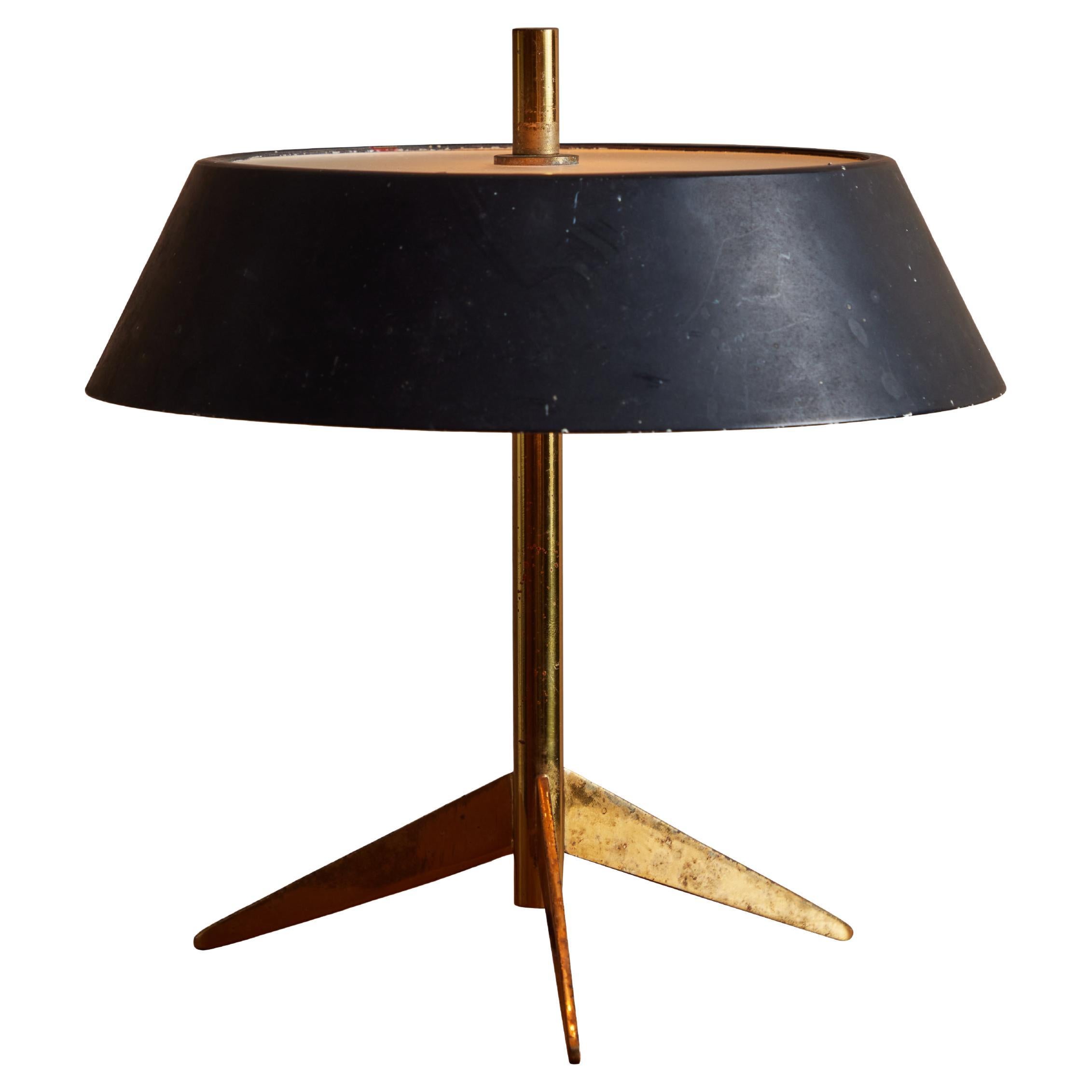 1960s Giuseppe Ostuni Metal and Glass Tripod Table Lamp for O-Luce For Sale
