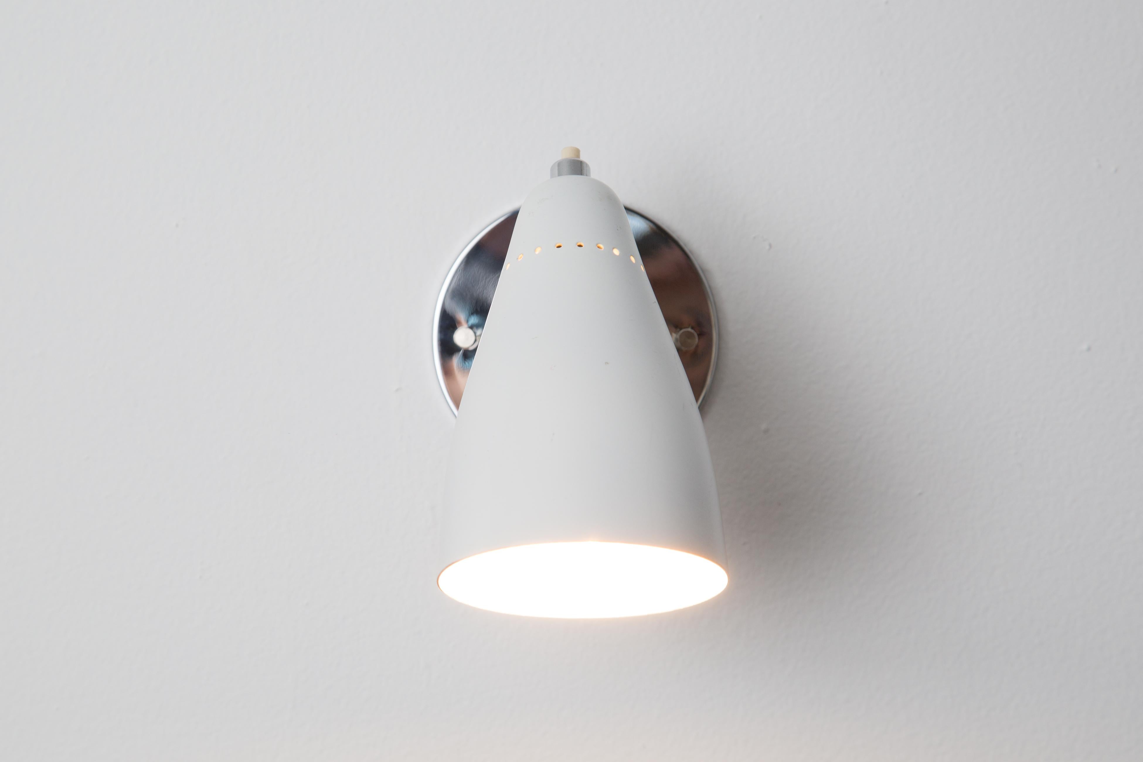 Mid-20th Century 1960s Giuseppe Ostuni Model #101 White Articulating Sconce for O-Luce For Sale