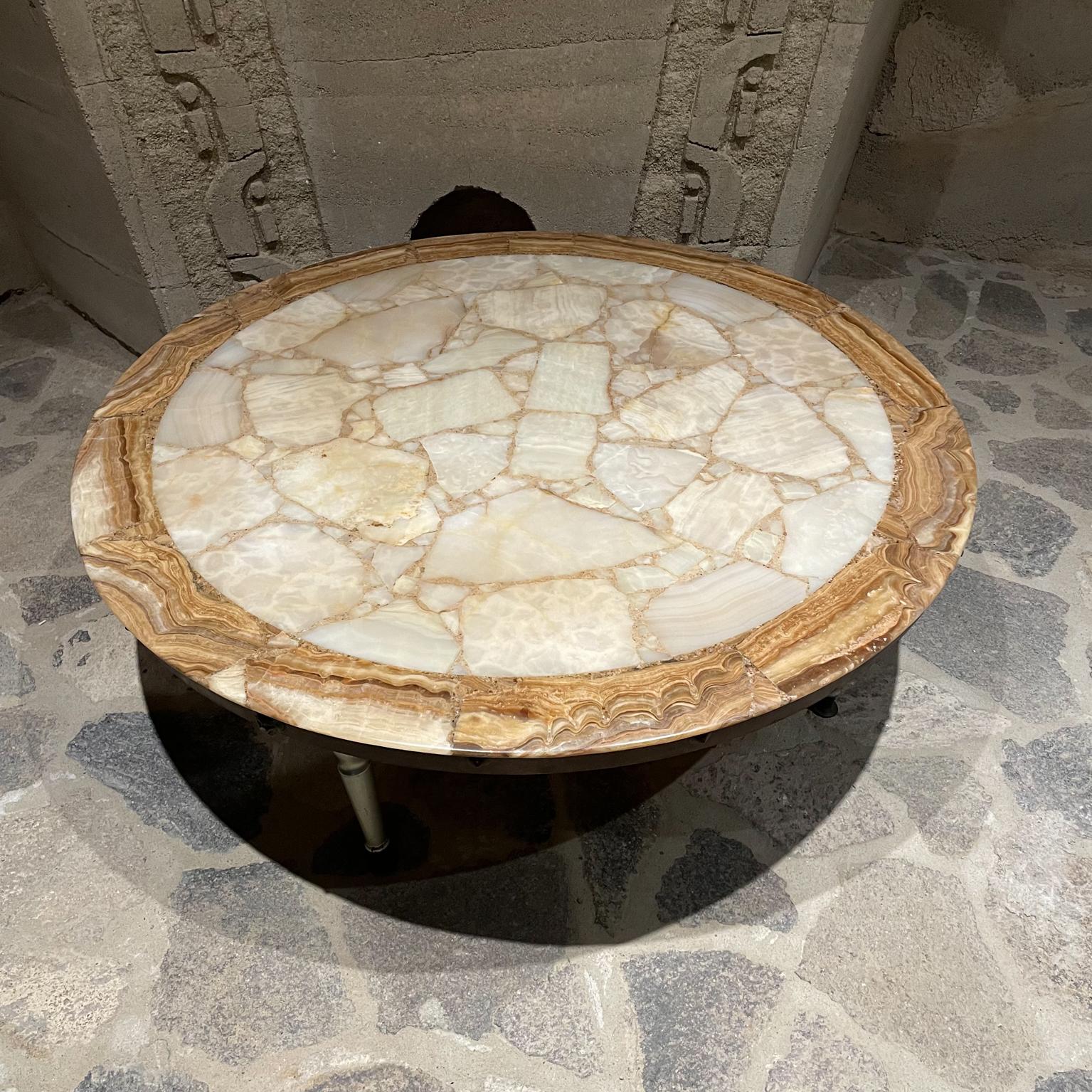 1960s Glamorous Modern Round Coffee Table in Onyx Stone by Muller of Mexico  2