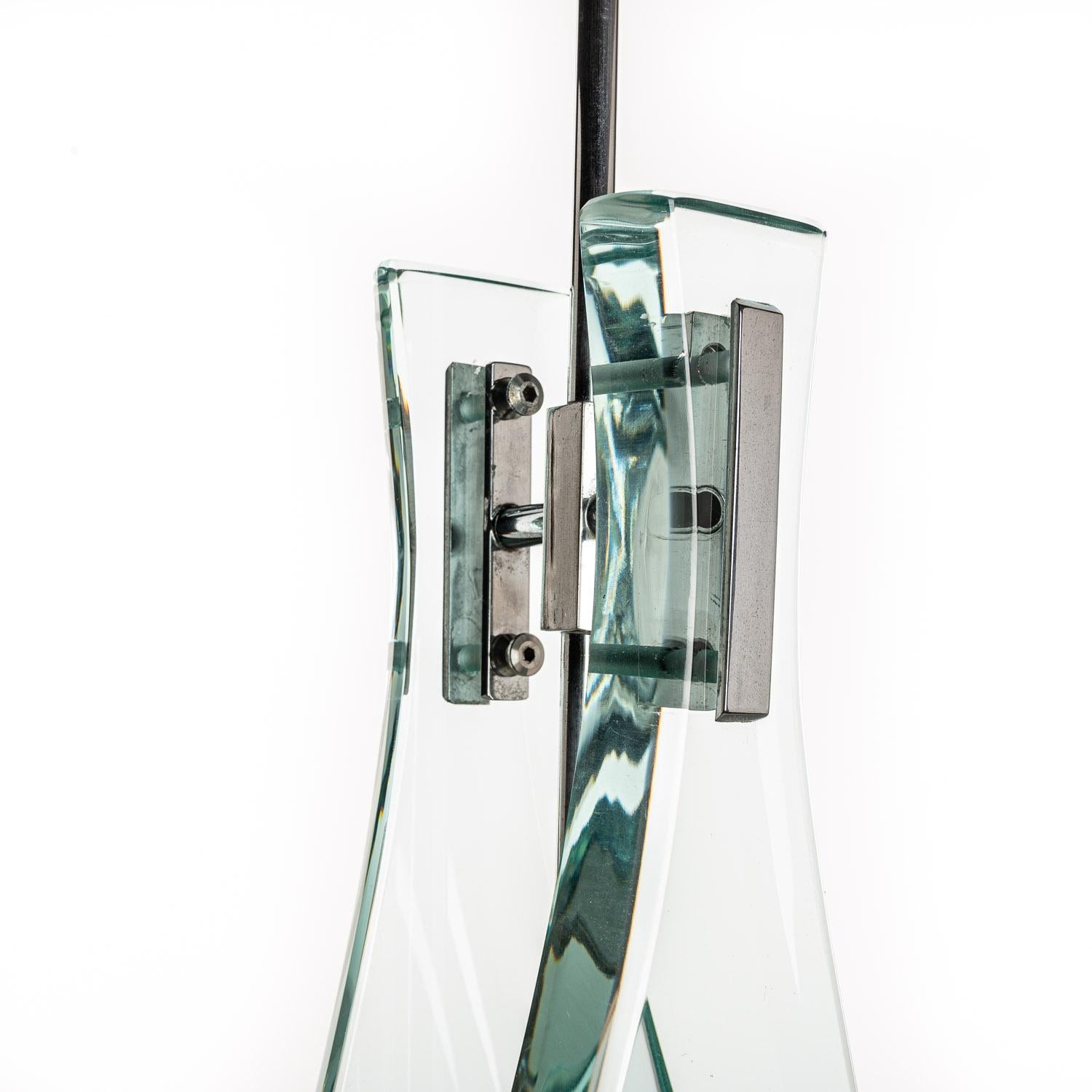 Hängeleuchte aus Glas und Chrom aus den 1960er Jahren von Max Ingrand für Fontana Arte (20. Jahrhundert) im Angebot