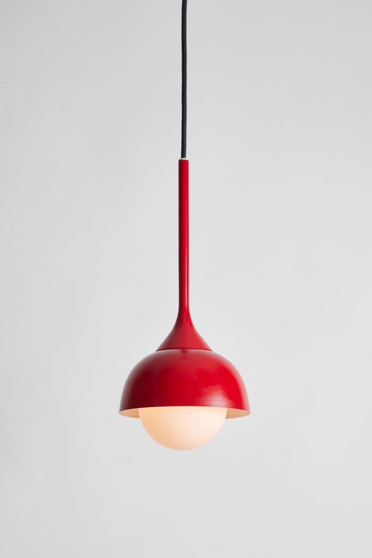 1960s Glass and Red Painted Metal Pendant Attributed to Stilnovo For Sale 5