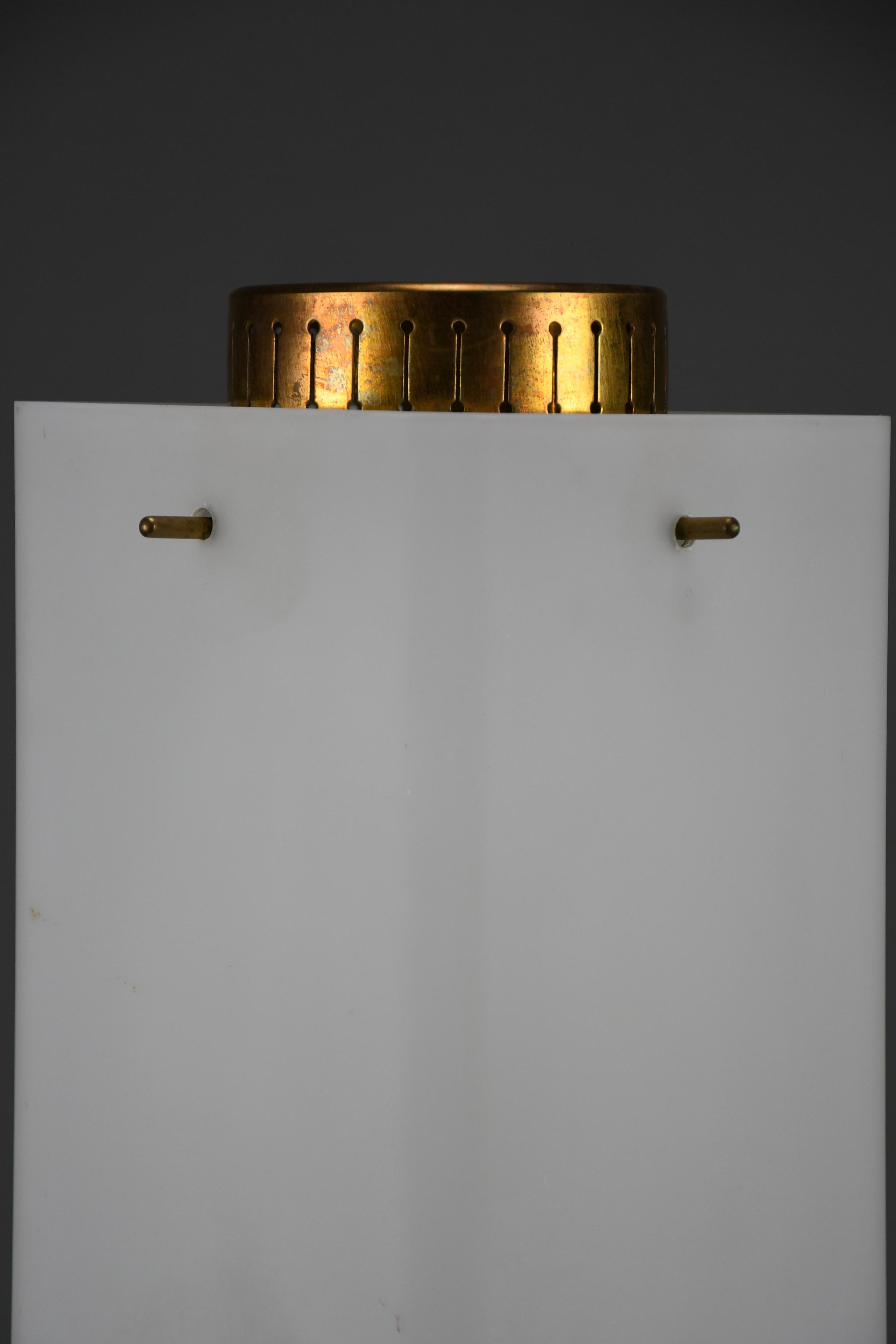 1960s Glass, Brass & Carrara Marble Table Lamp Attributed to Stilnovo For Sale 1